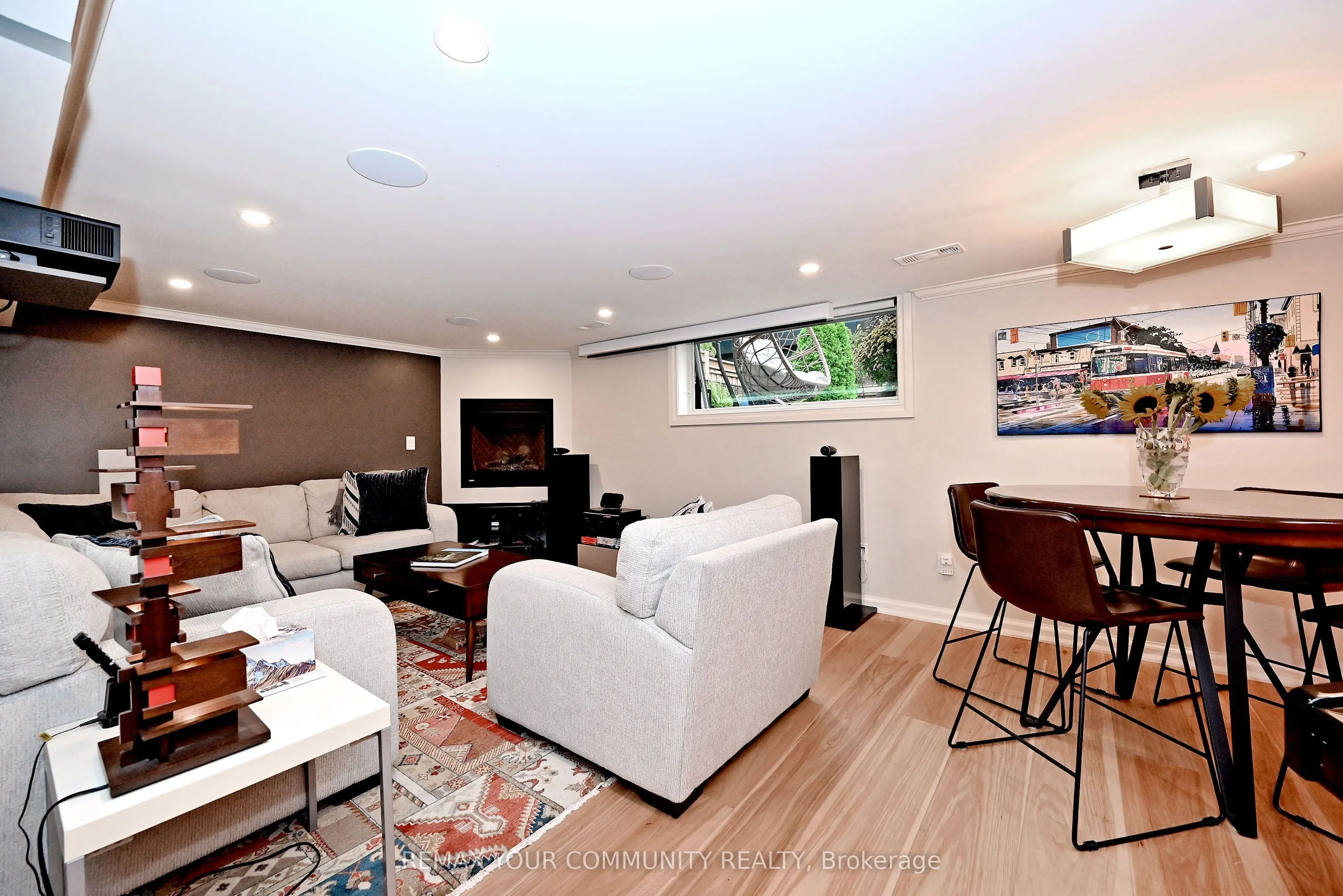141 Prince Edward Drive S