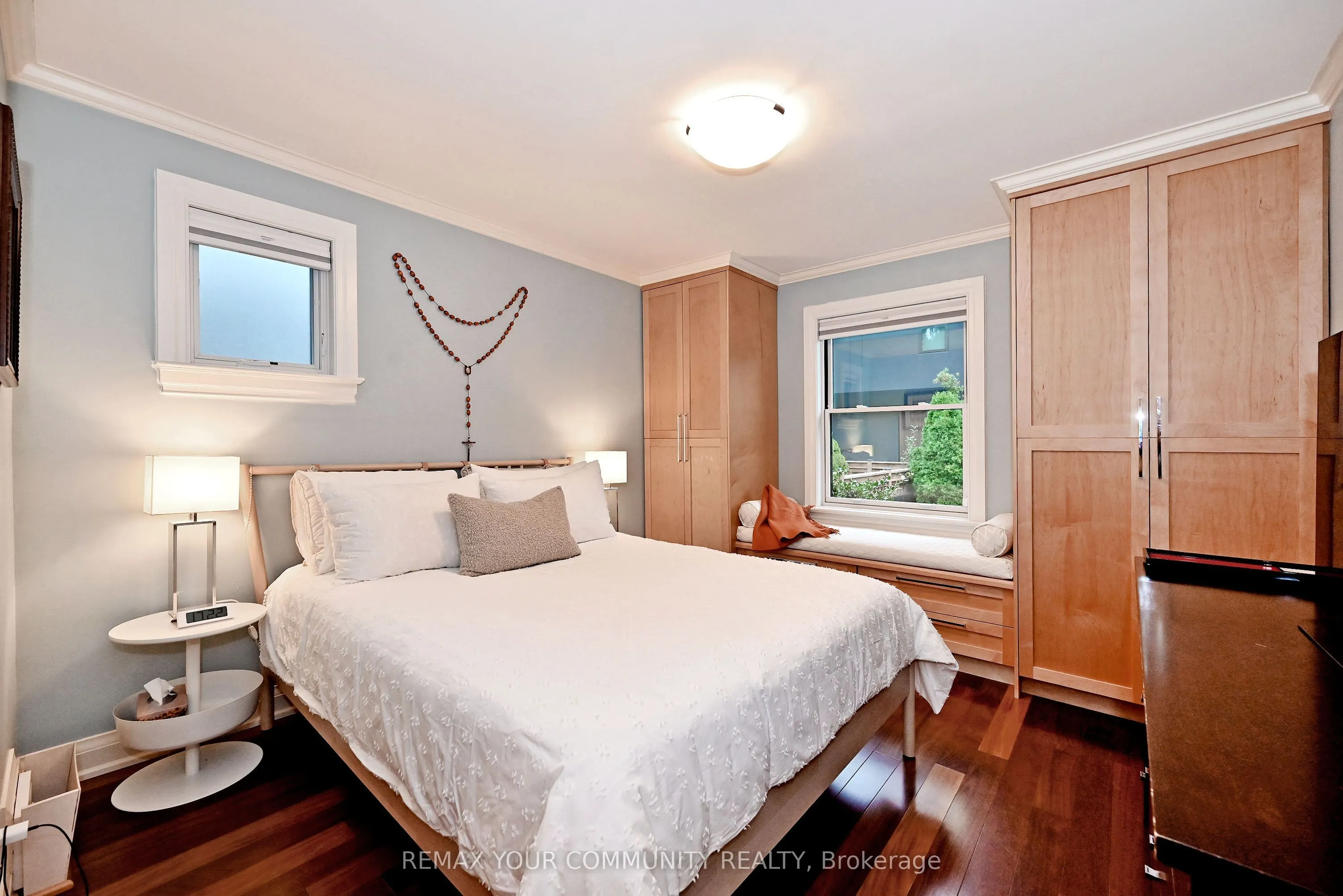 141 Prince Edward Drive S