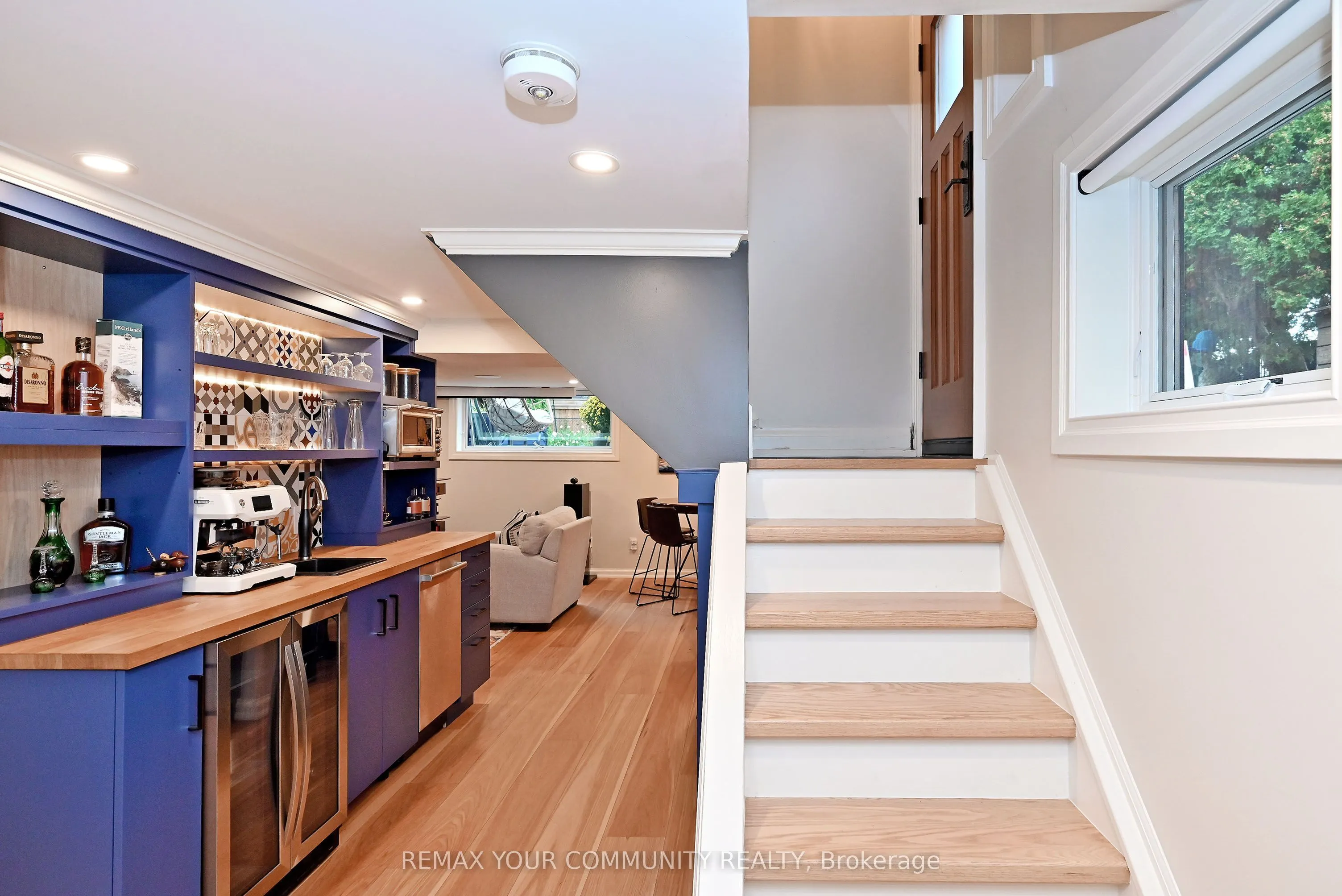 141 Prince Edward Drive S