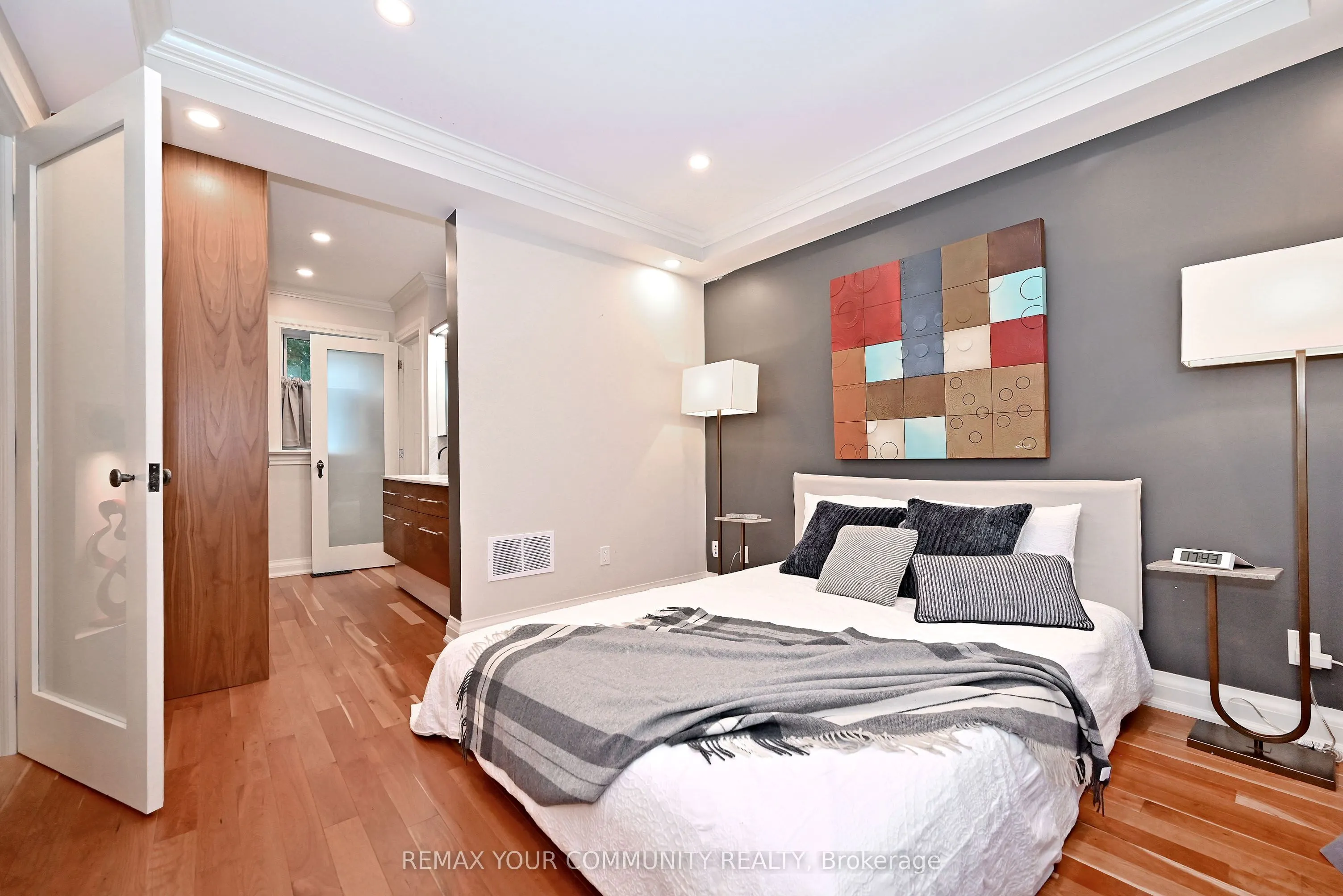 141 Prince Edward Drive S