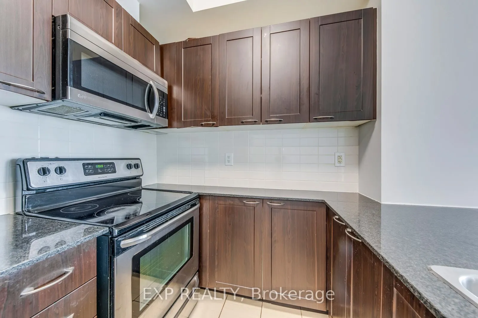385 Prince Of Wales Drive #1011