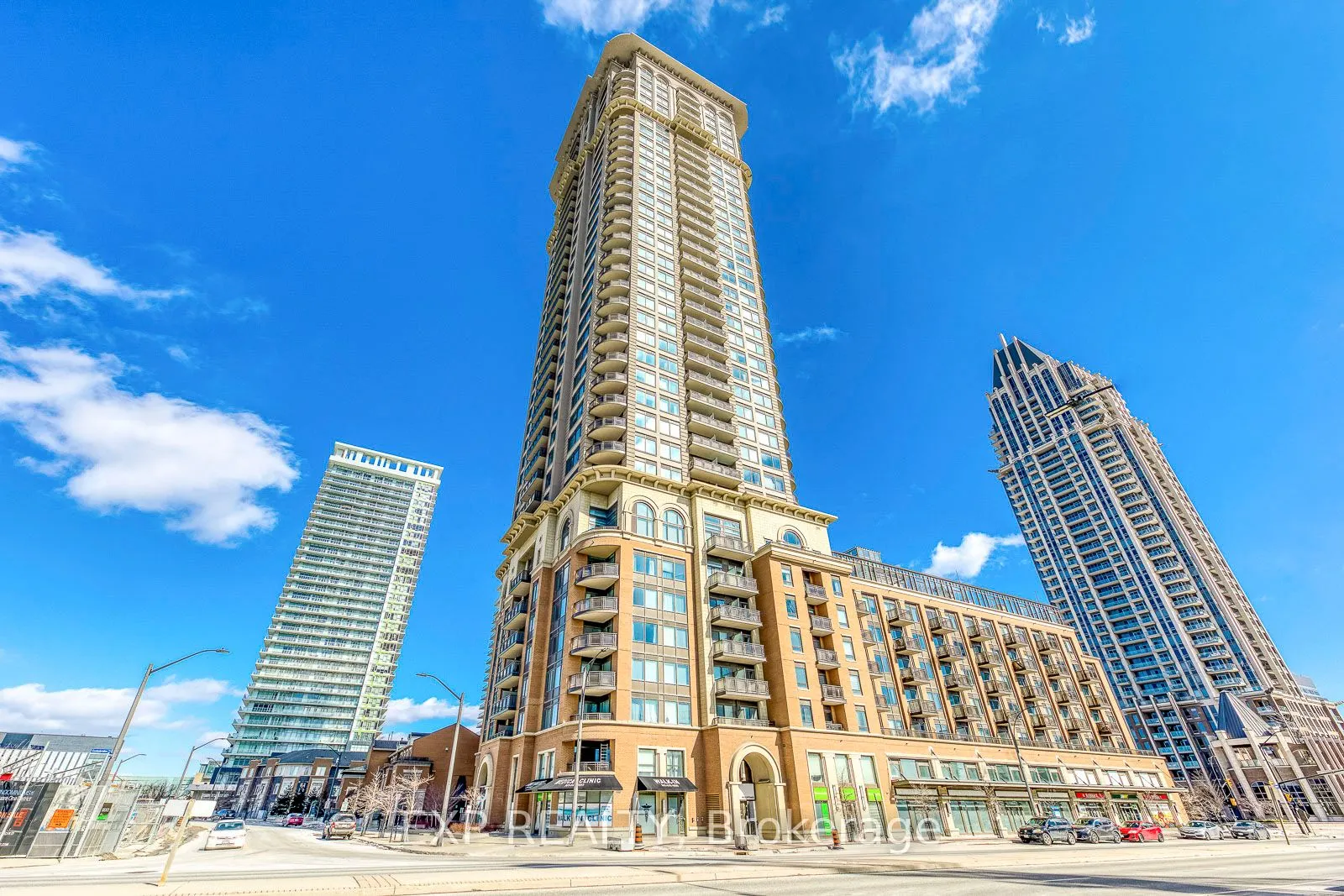 385 Prince Of Wales Drive #1011