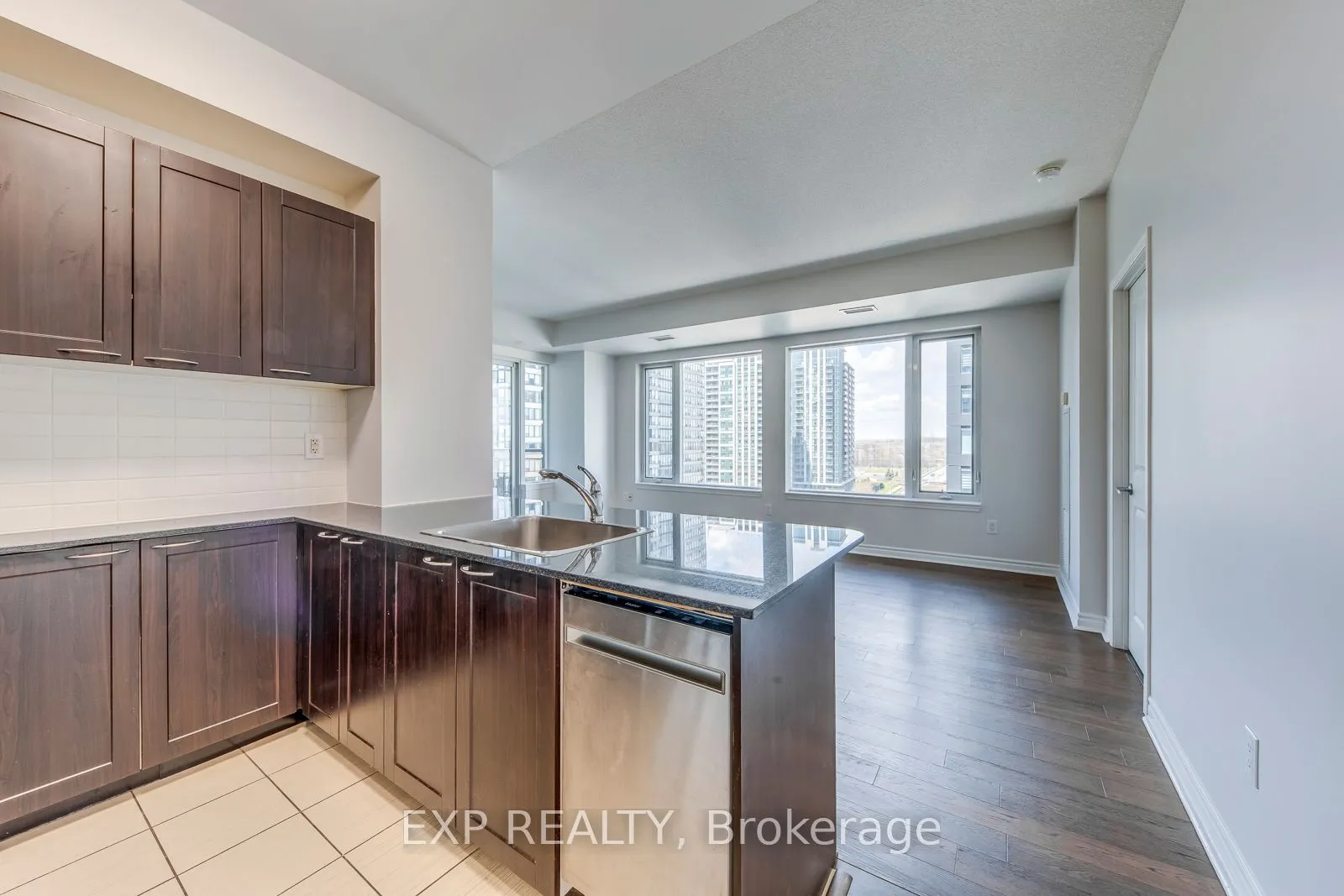 385 Prince Of Wales Drive #1011
