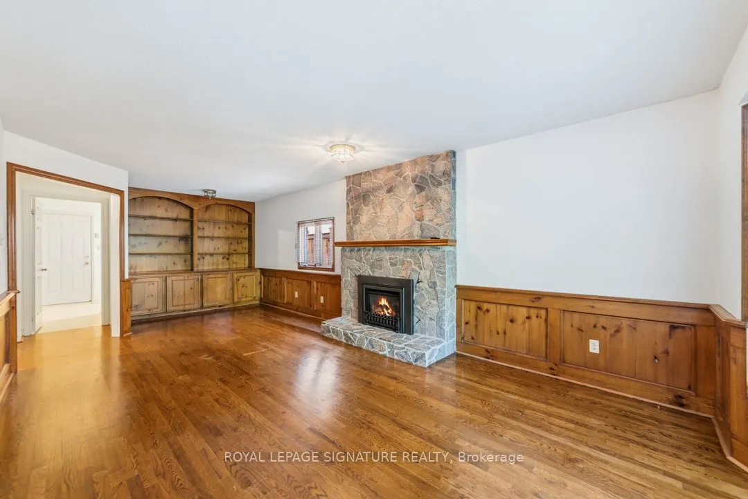 1271 White Lane