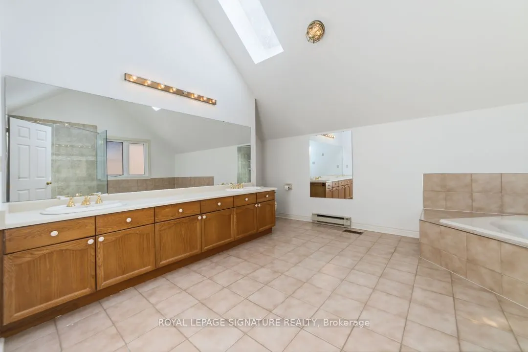 1271 White Lane
