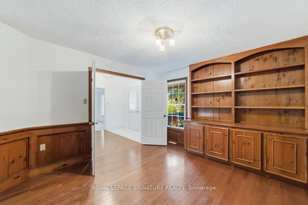 1271 White Lane