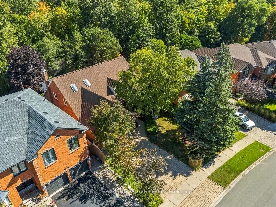 1271 White Lane