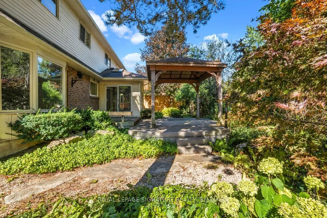 1271 White Lane