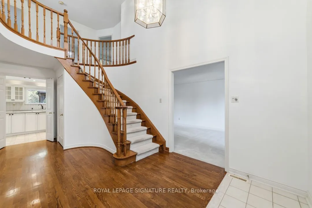 1271 White Lane