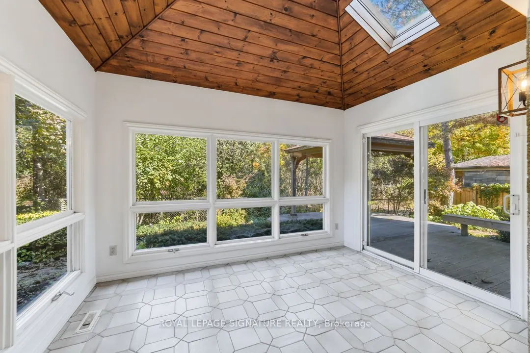 1271 White Lane