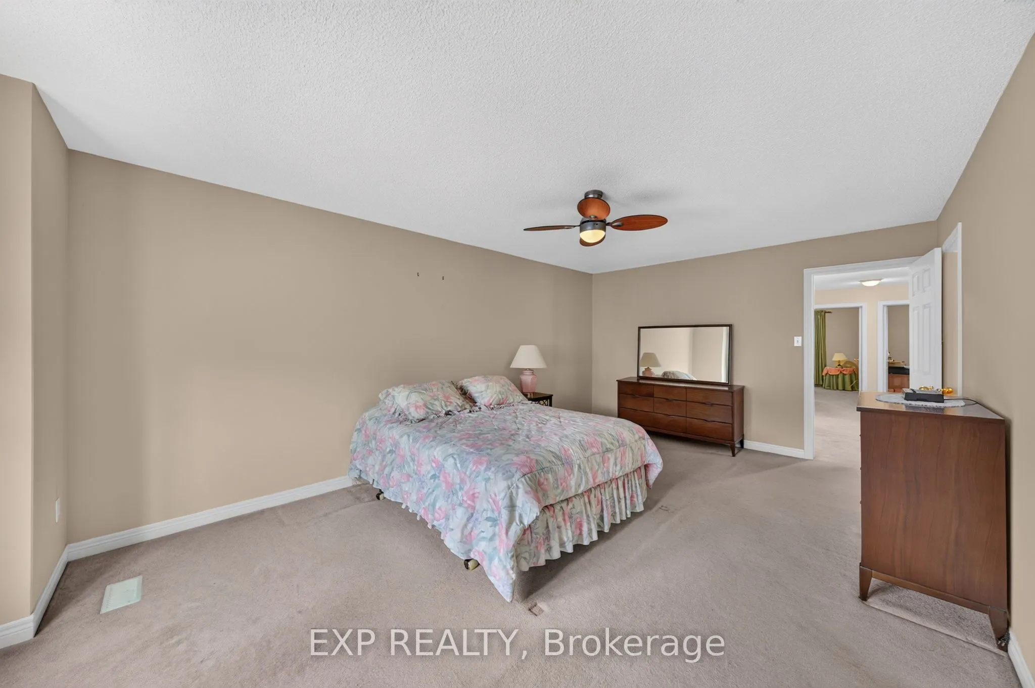 5281 Picketts Way
