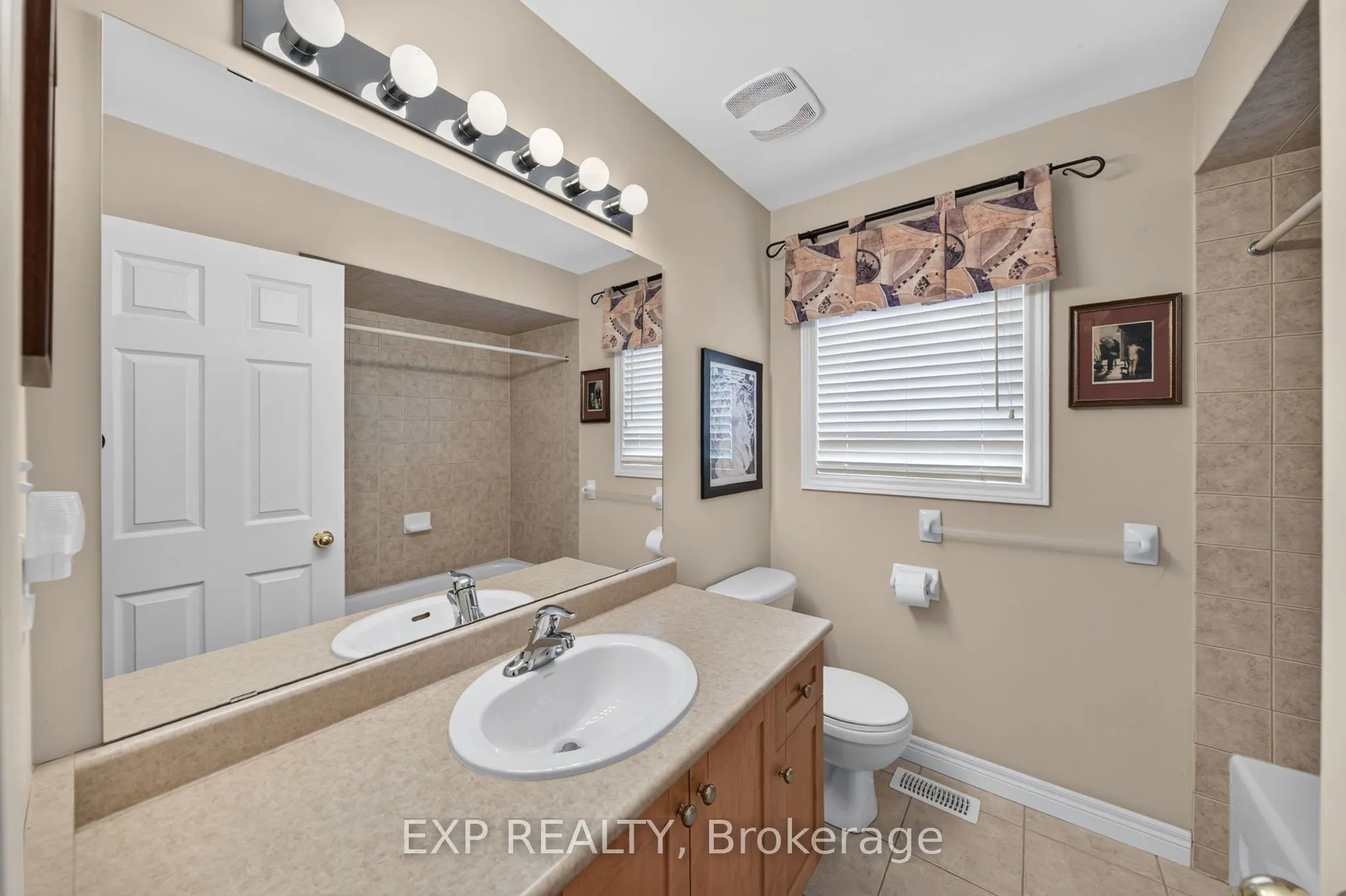 5281 Picketts Way
