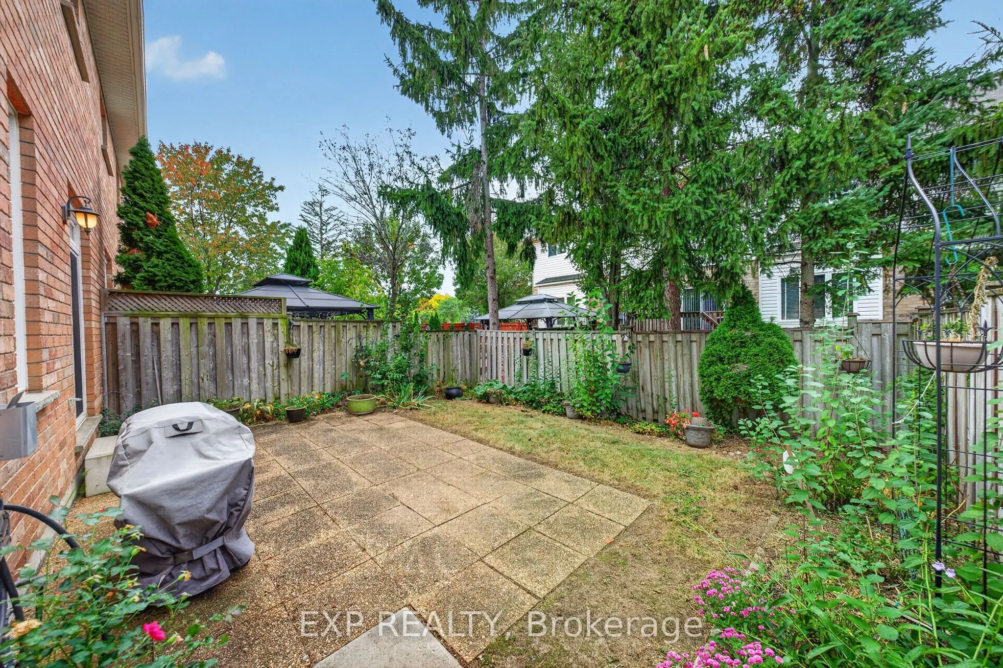 5281 Picketts Way