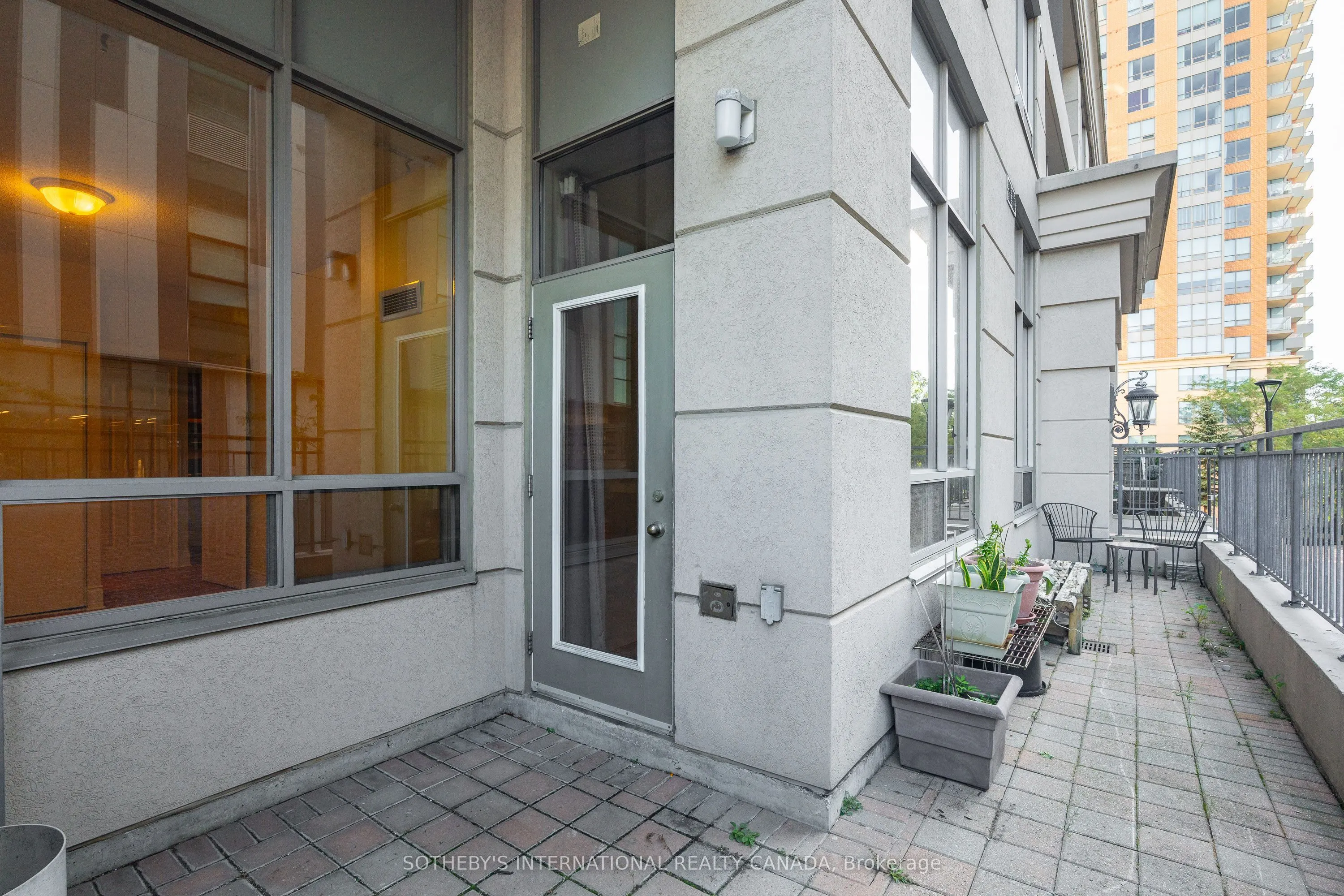 5233 Dundas Street #115
