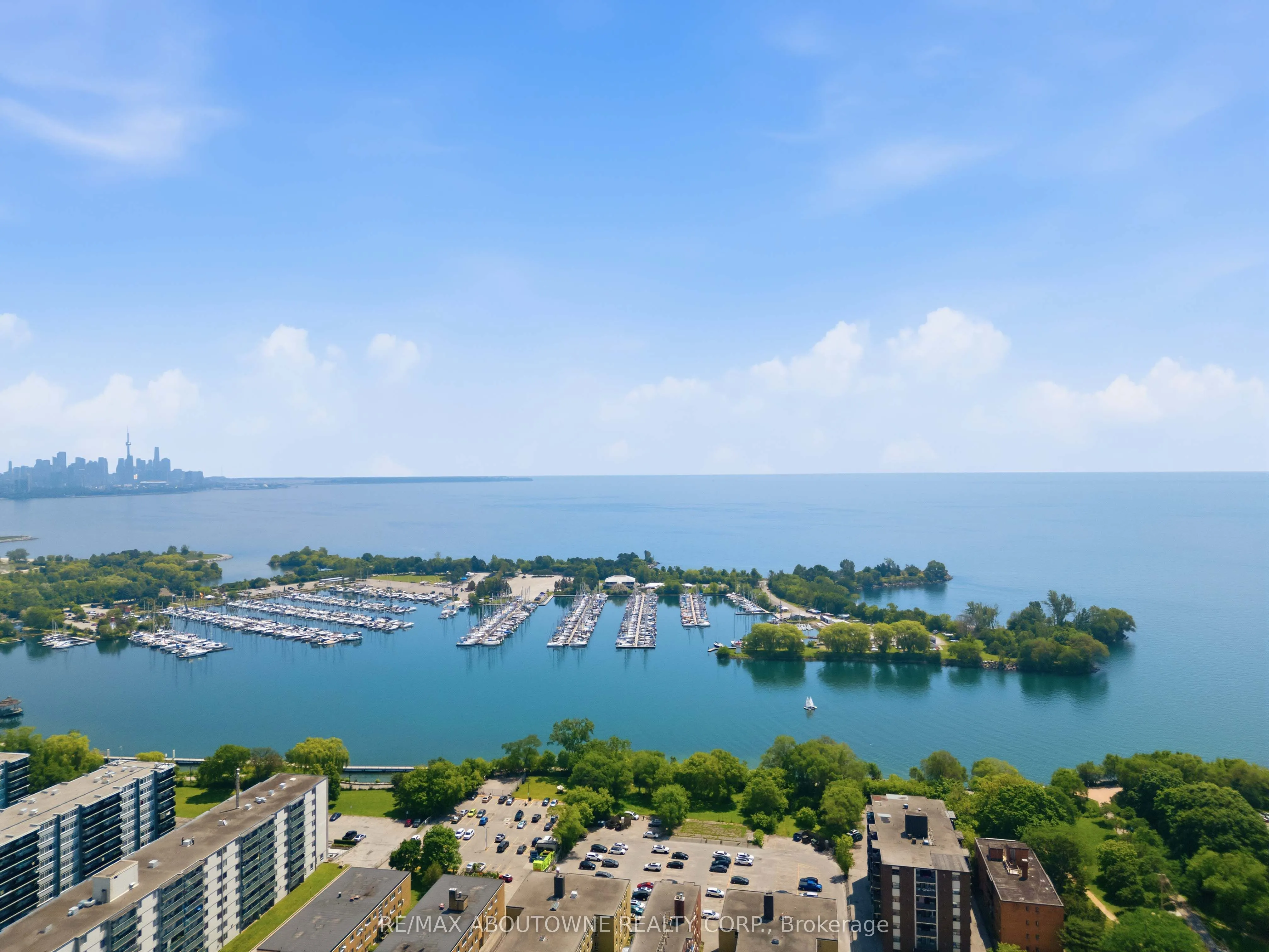11 Superior Avenue #904