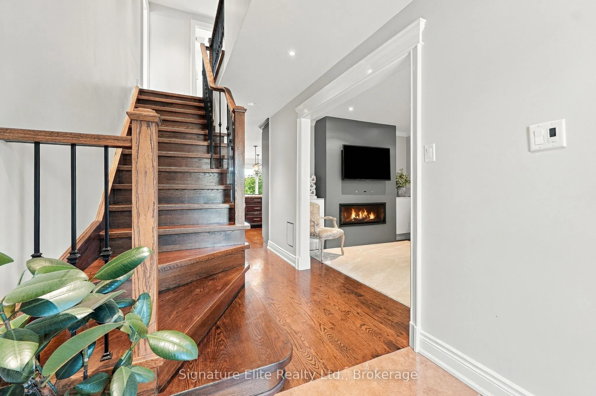 190 Longwood Drive
