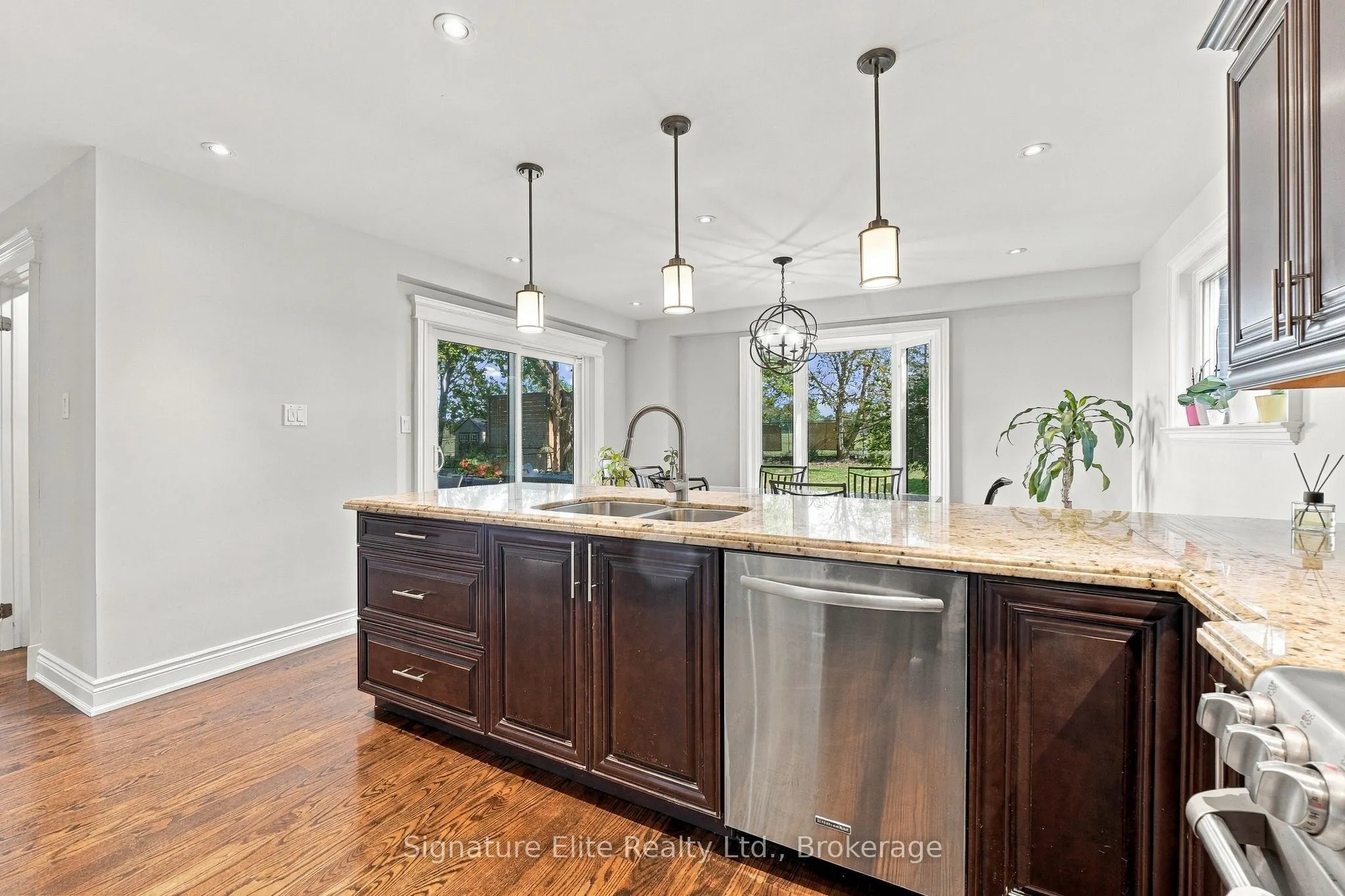 190 Longwood Drive