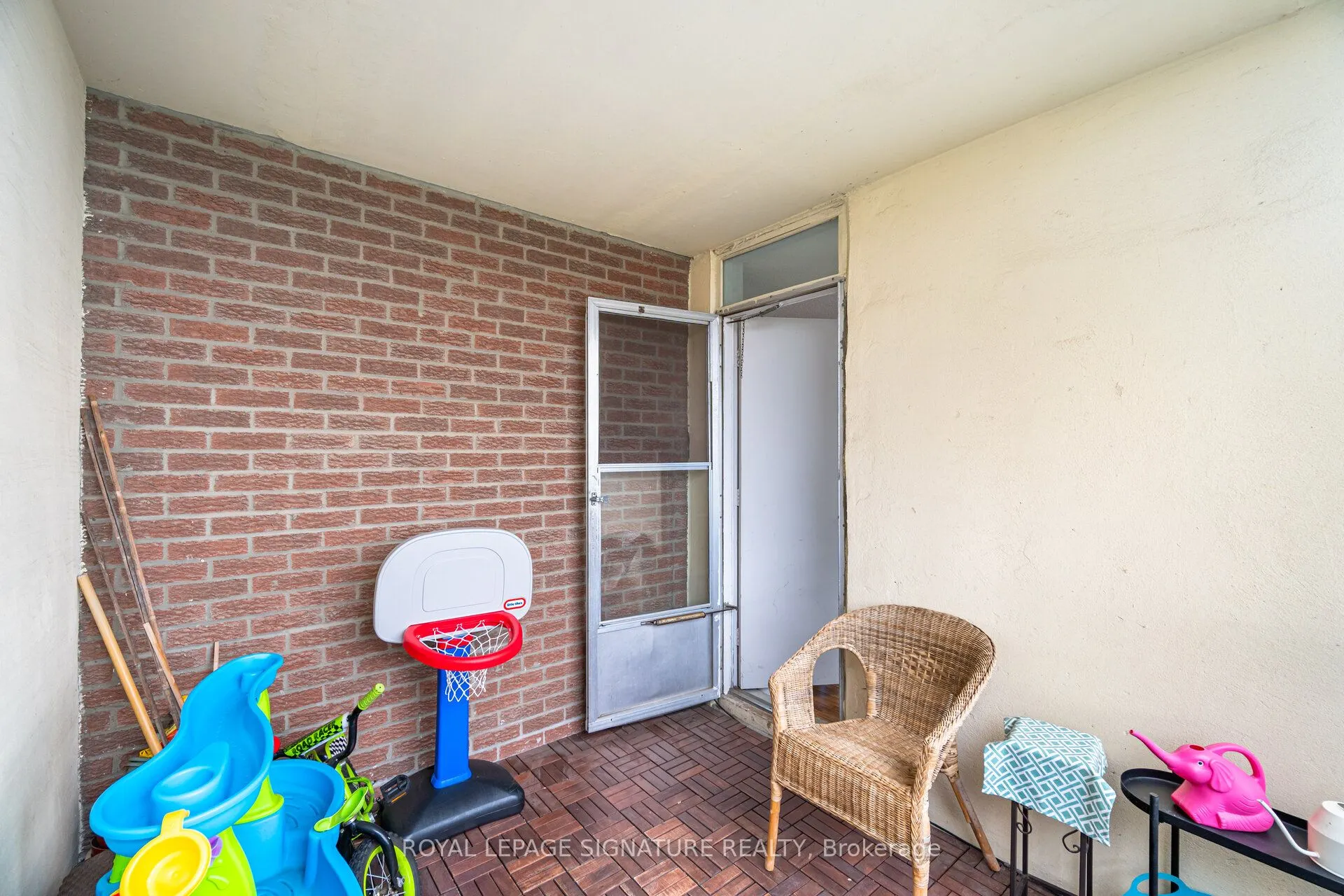 3170 Kirwin Avenue #1003