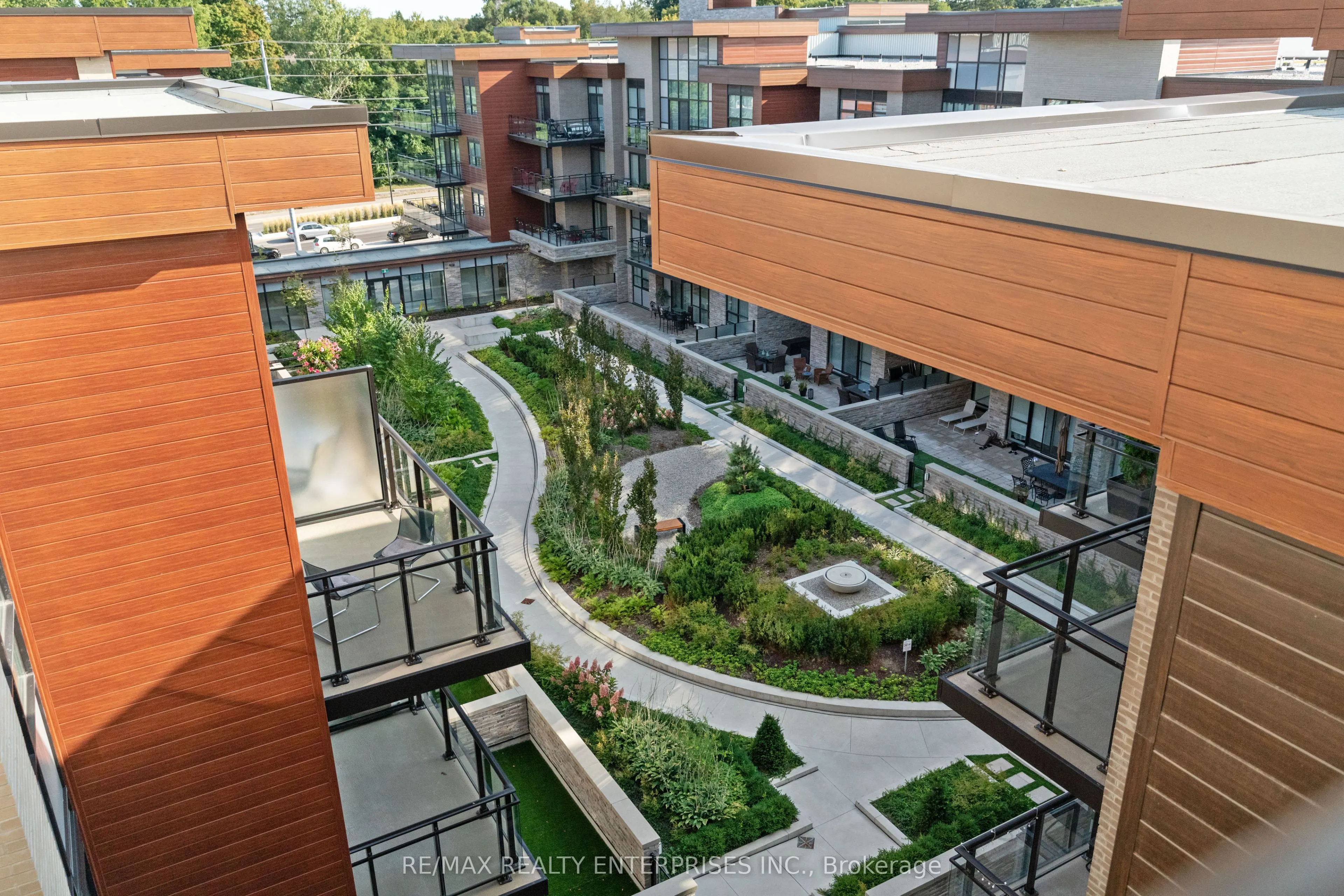 1575 Lakeshore Road W #GR17