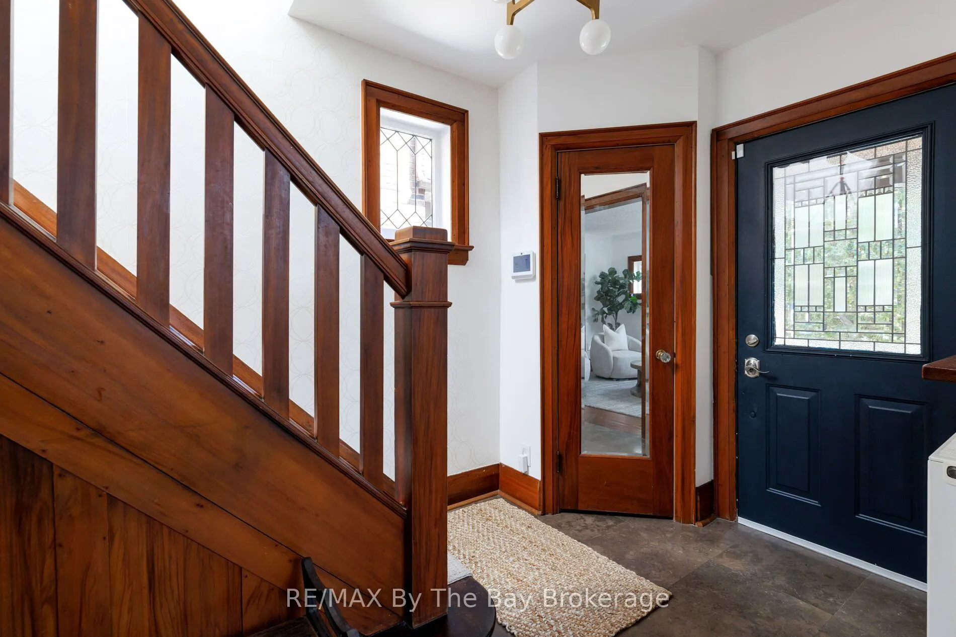 44 Rambert Crescent