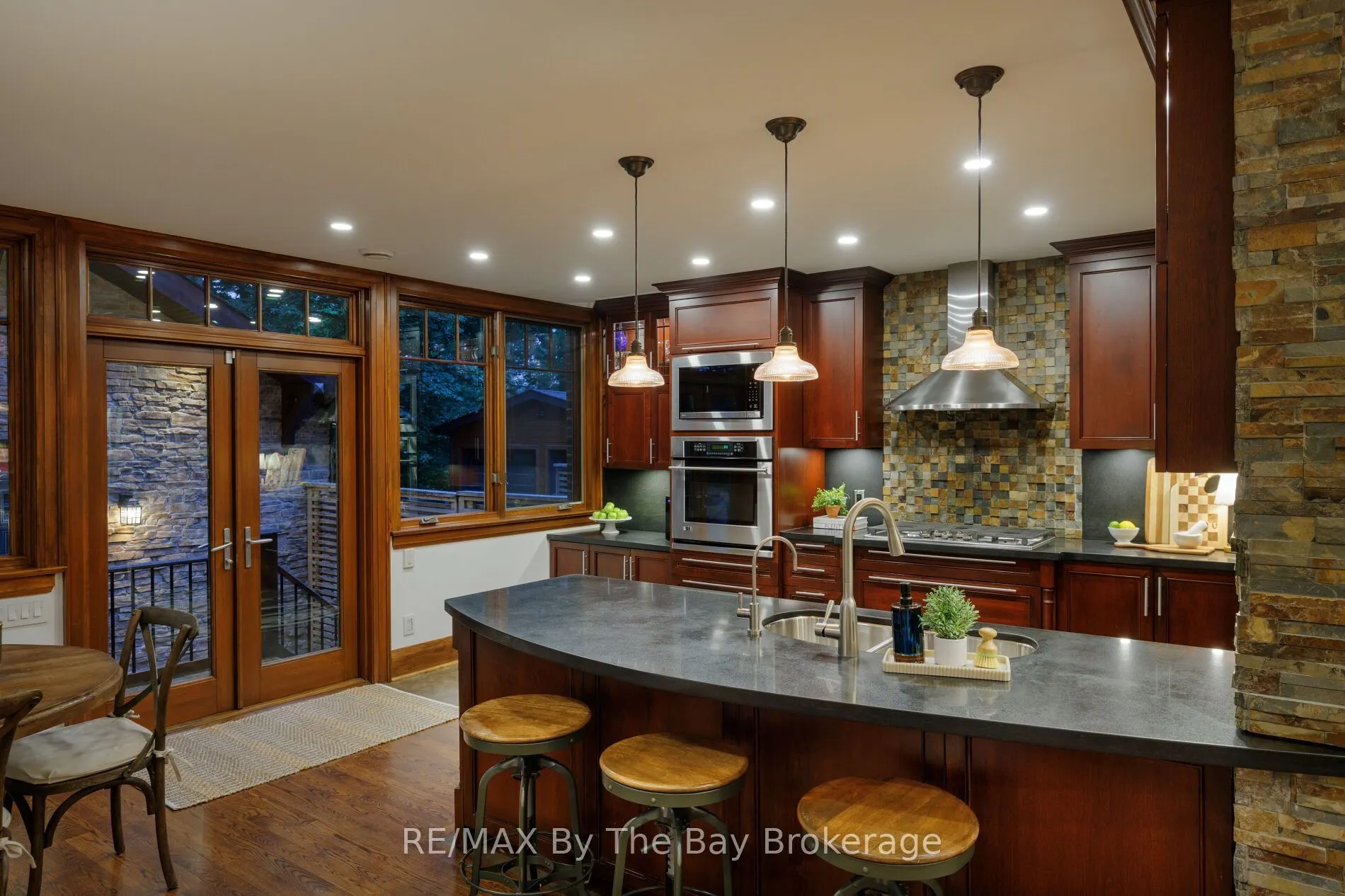 44 Rambert Crescent
