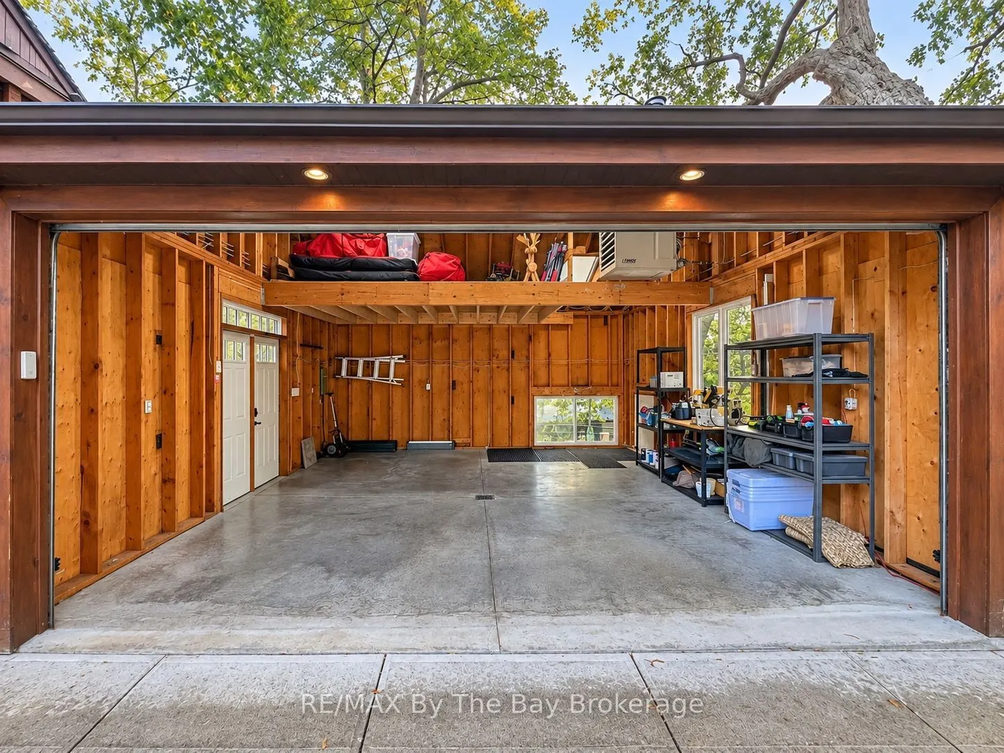 44 Rambert Crescent