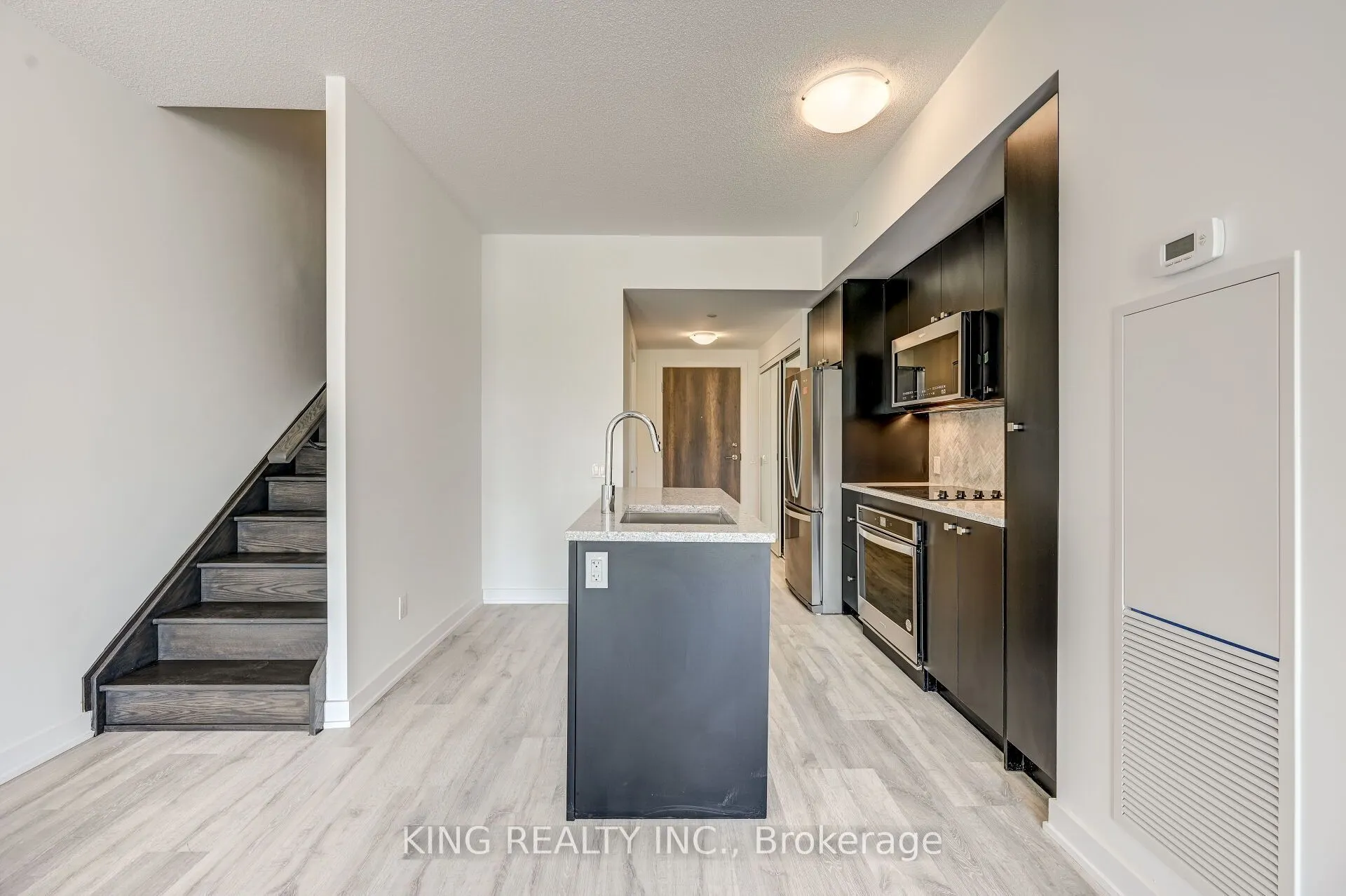 251 Manitoba Street #133