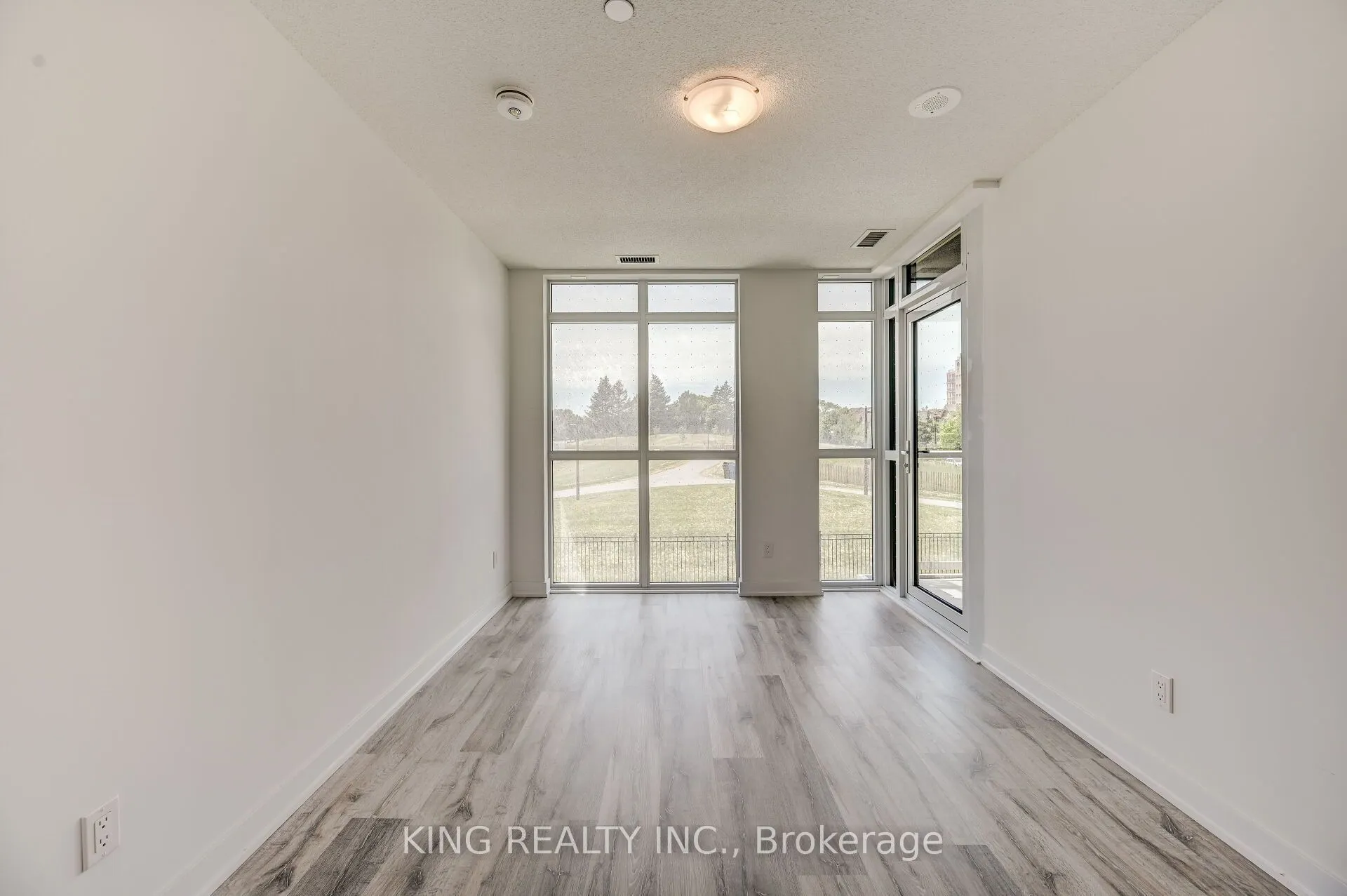 251 Manitoba Street #133