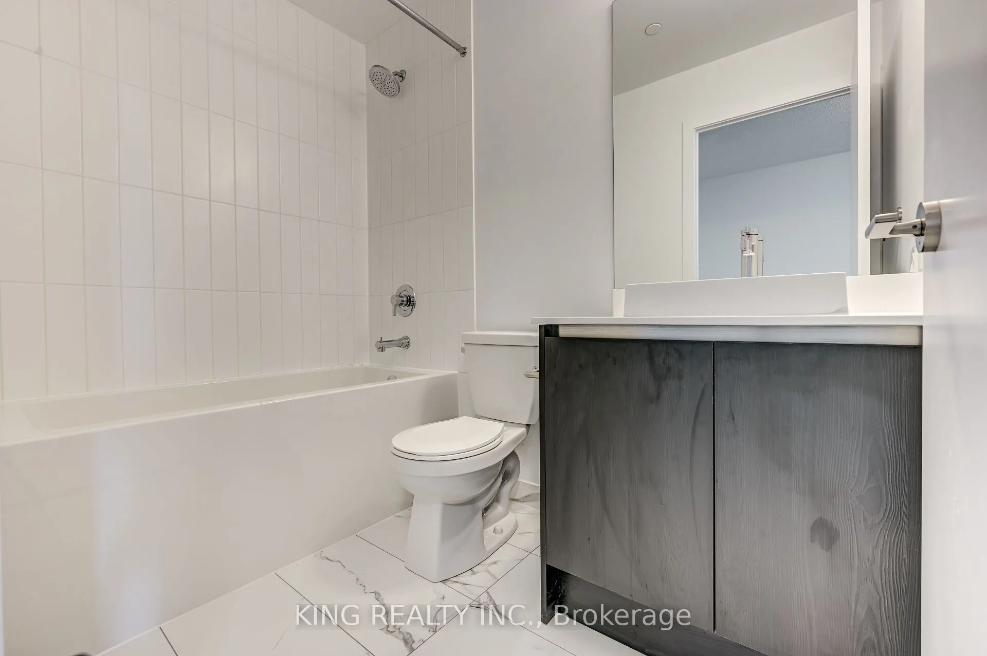 251 Manitoba Street #133