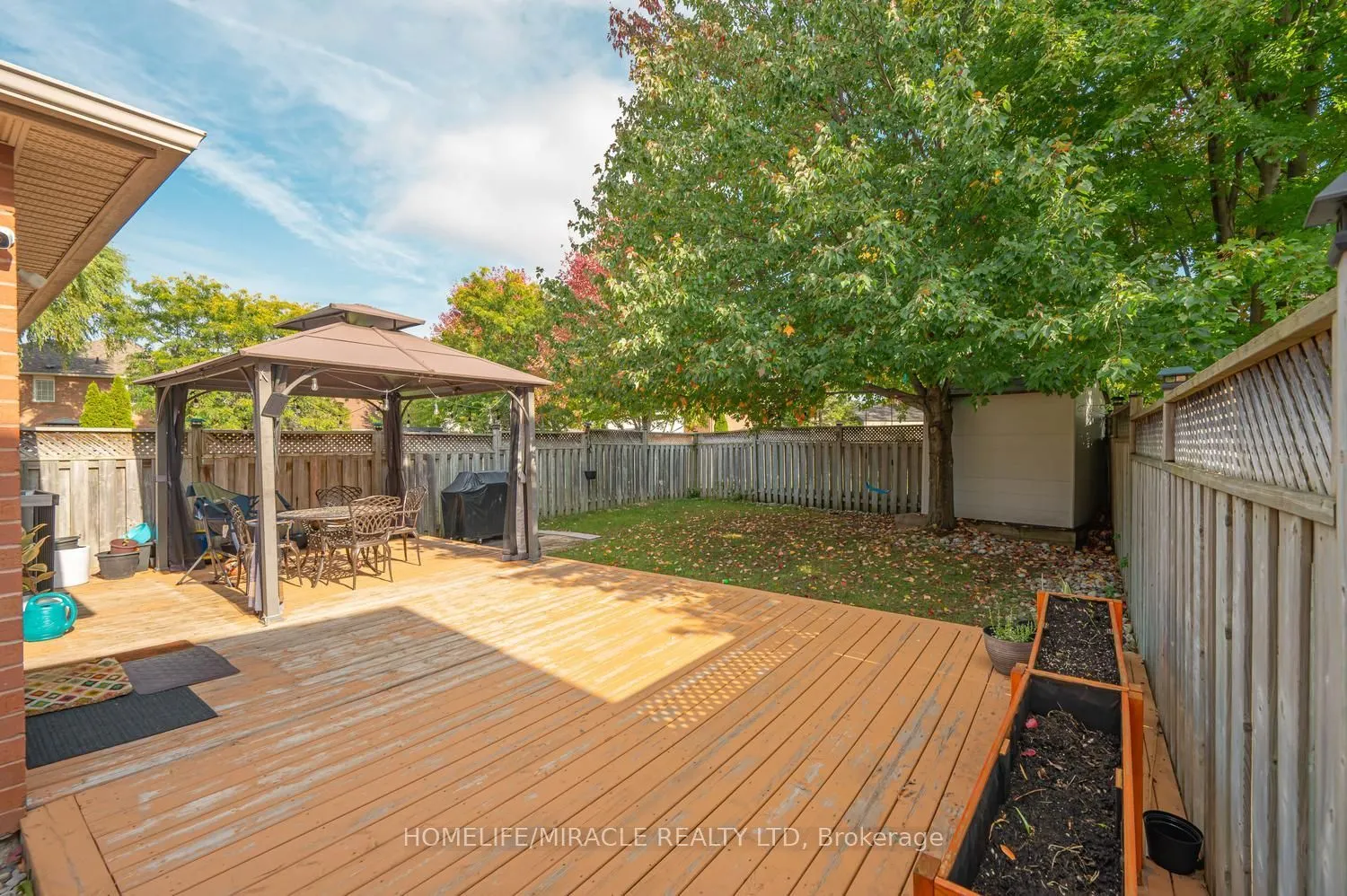 1552 Harwood Drive