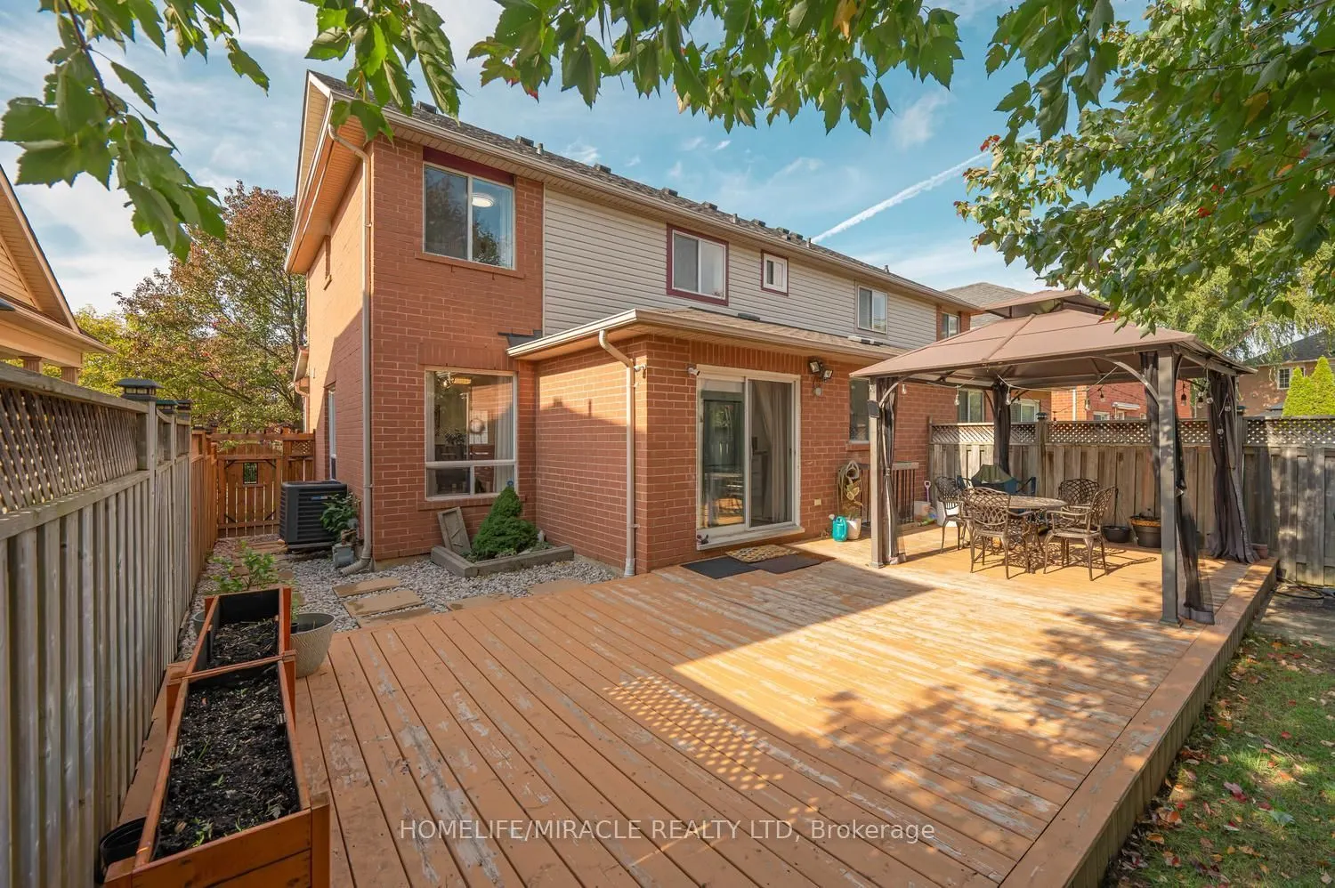 1552 Harwood Drive