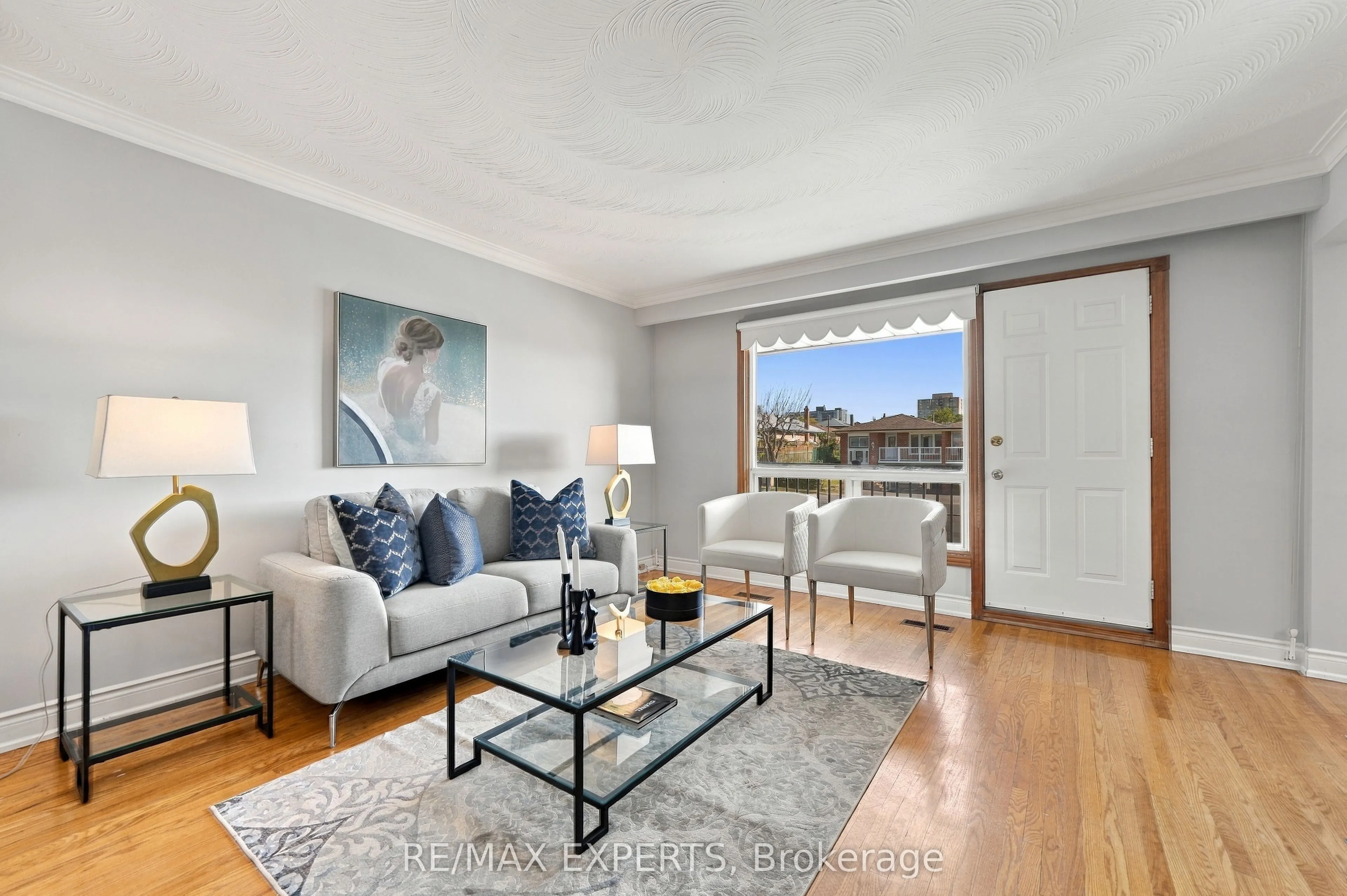 12 Paradelle Crescent
