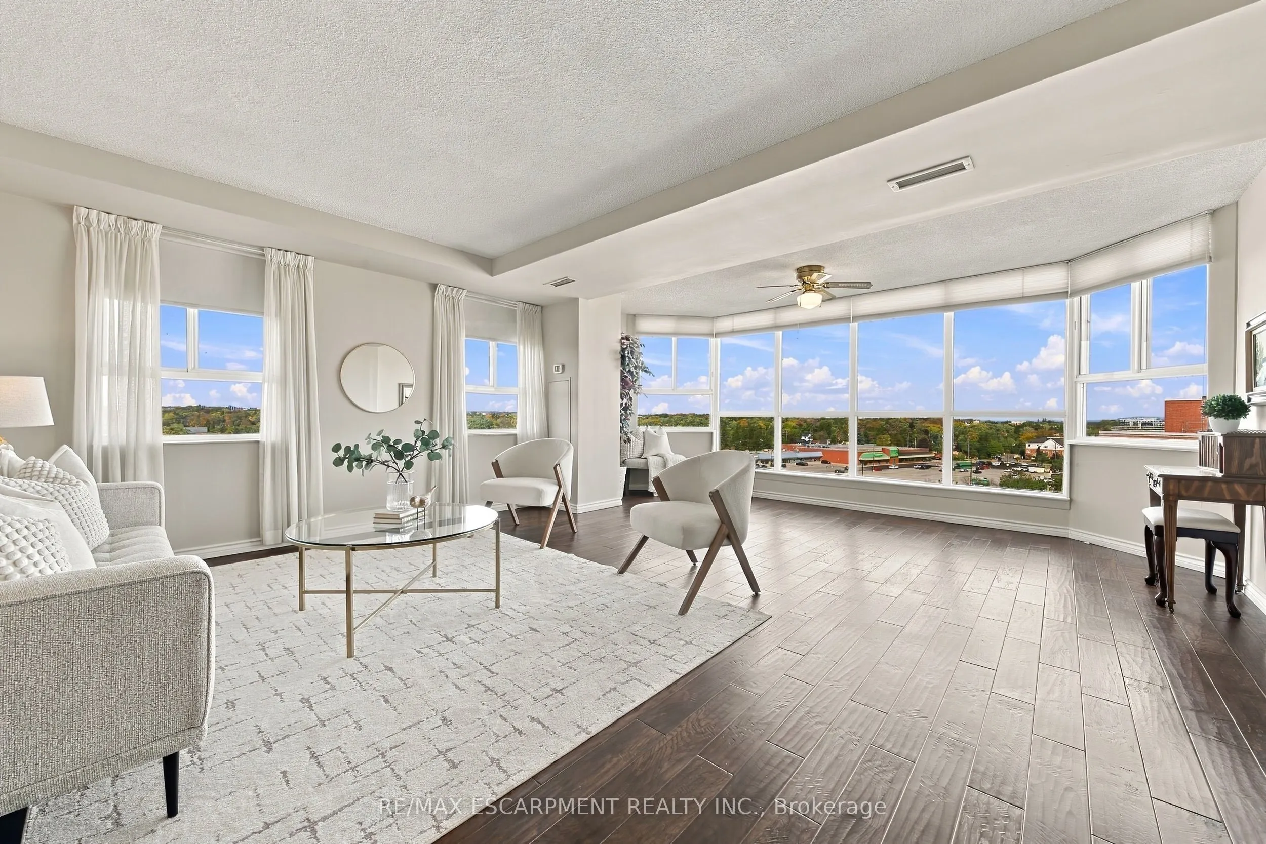 5280 Lakeshore Road #912