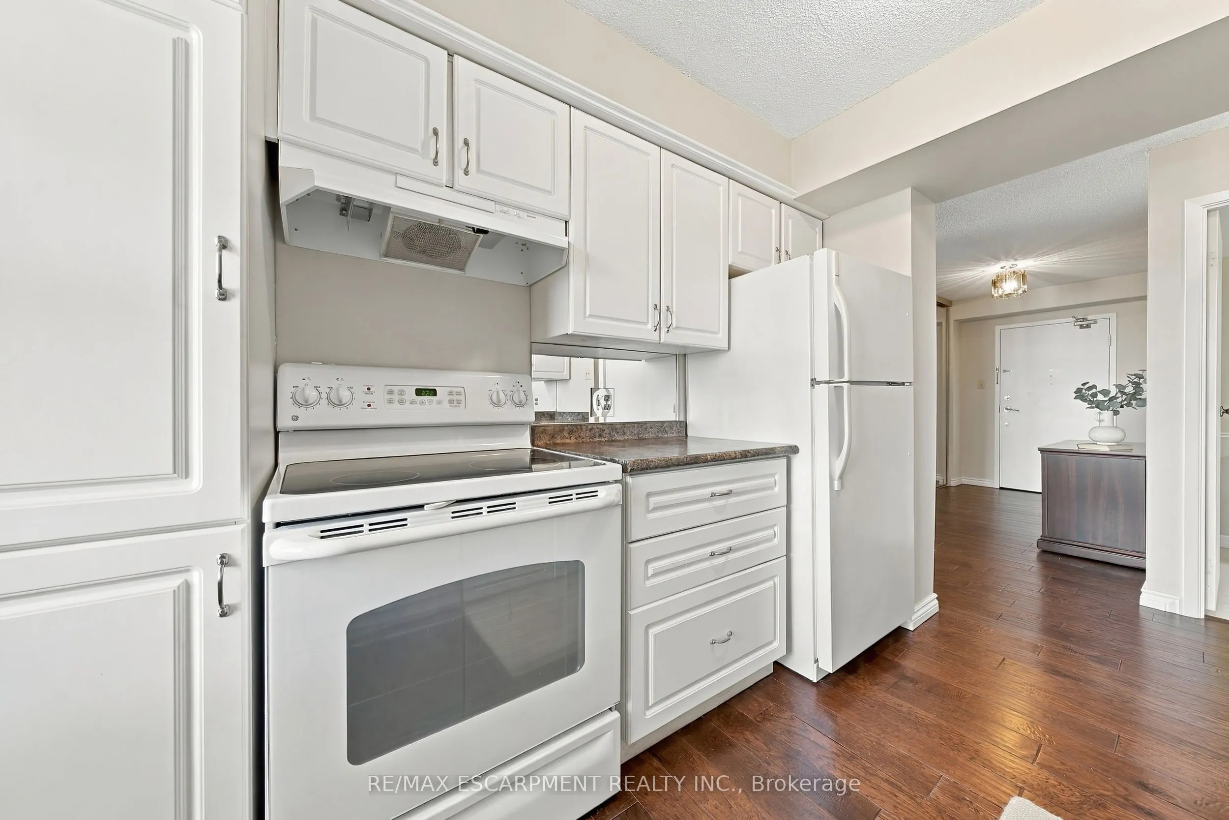5280 Lakeshore Road #912