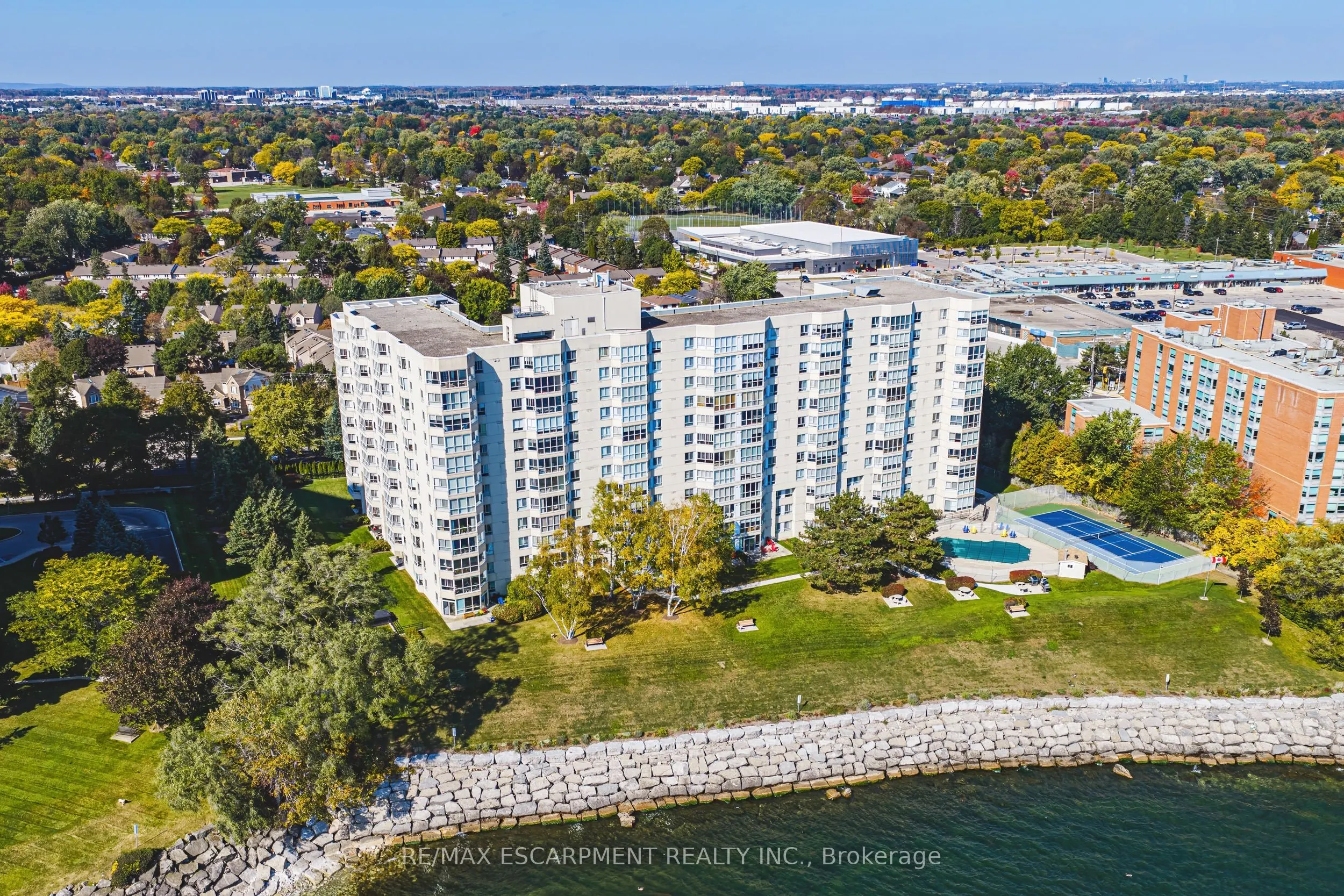 5280 Lakeshore Road #912