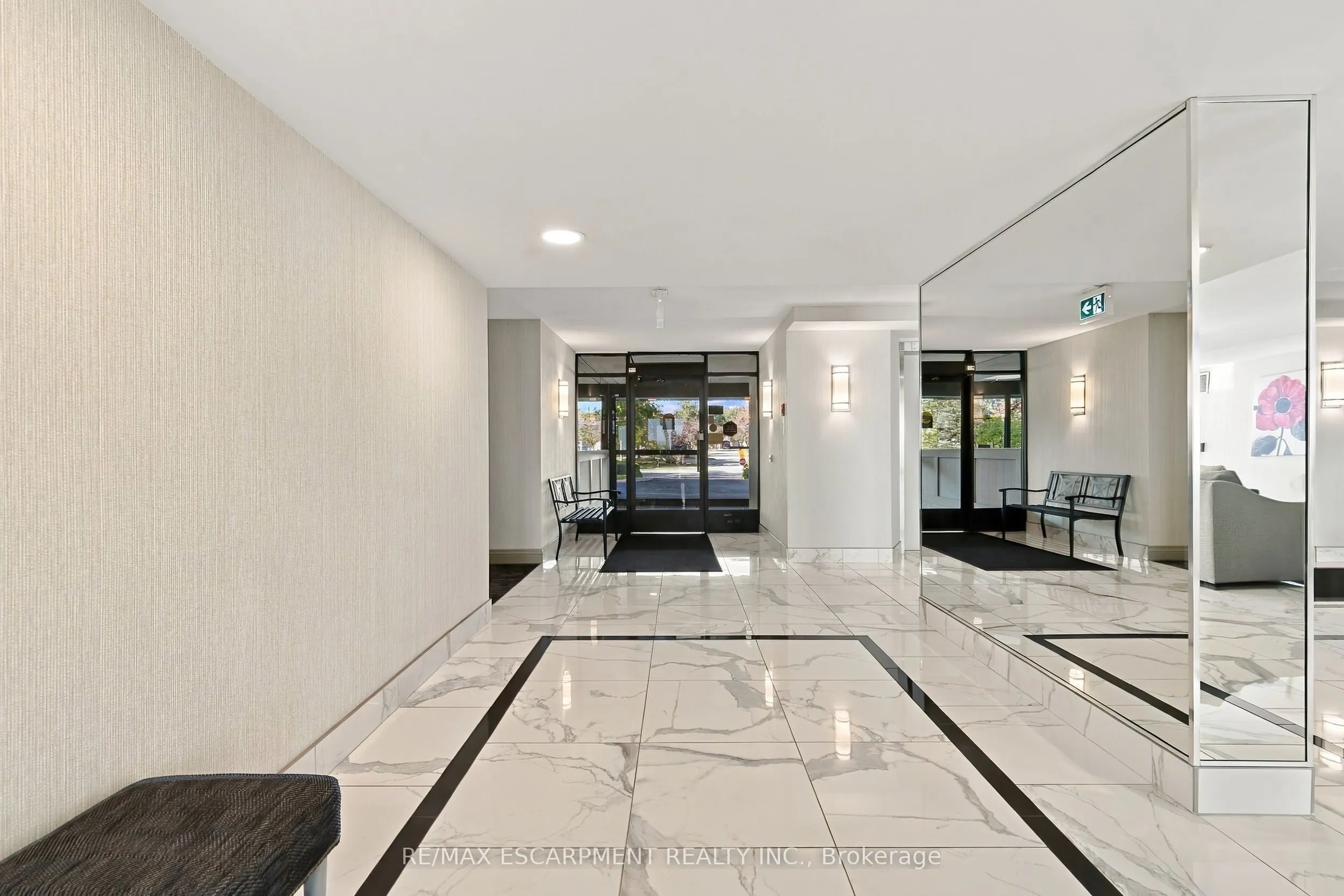 5280 Lakeshore Road #912