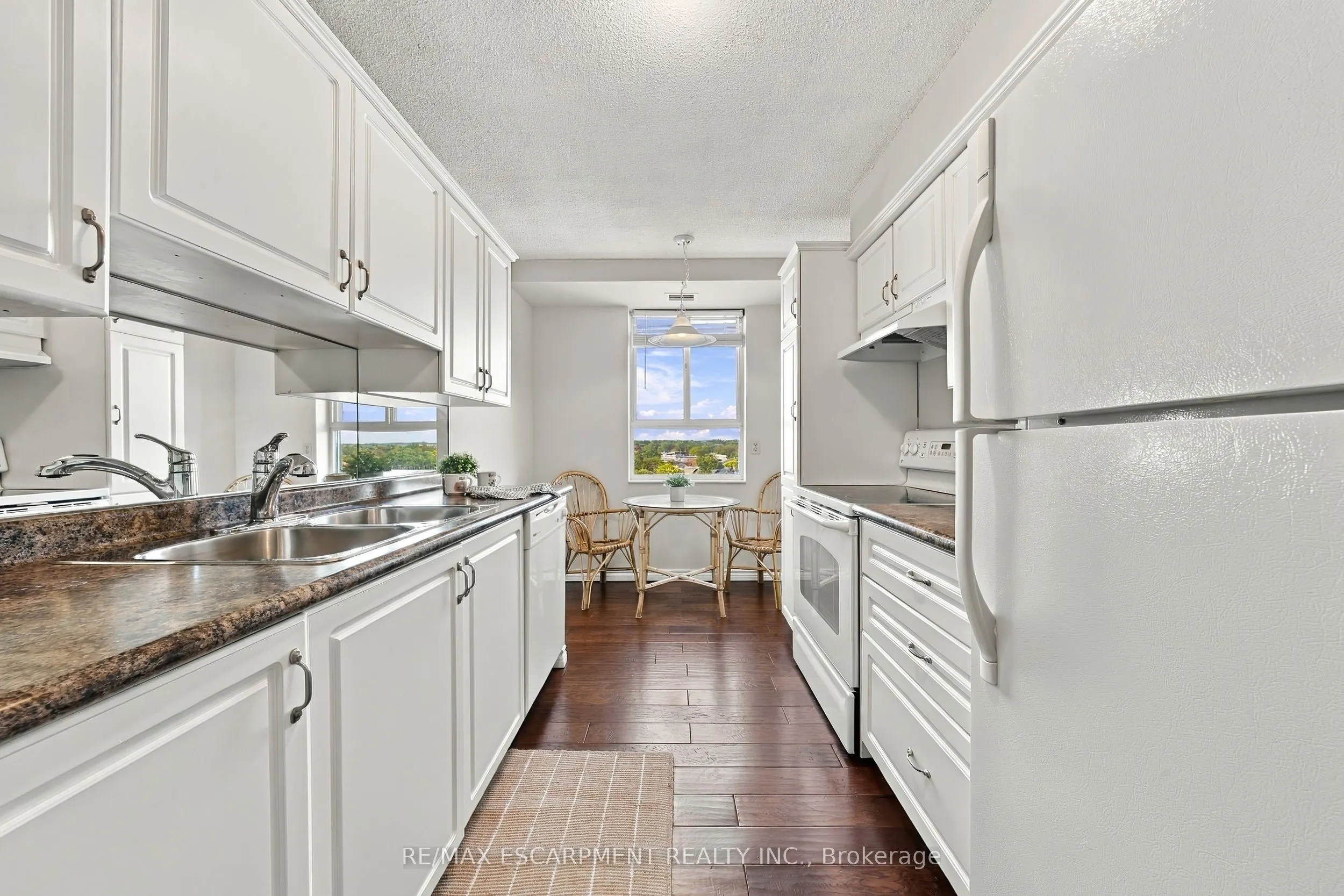 5280 Lakeshore Road #912