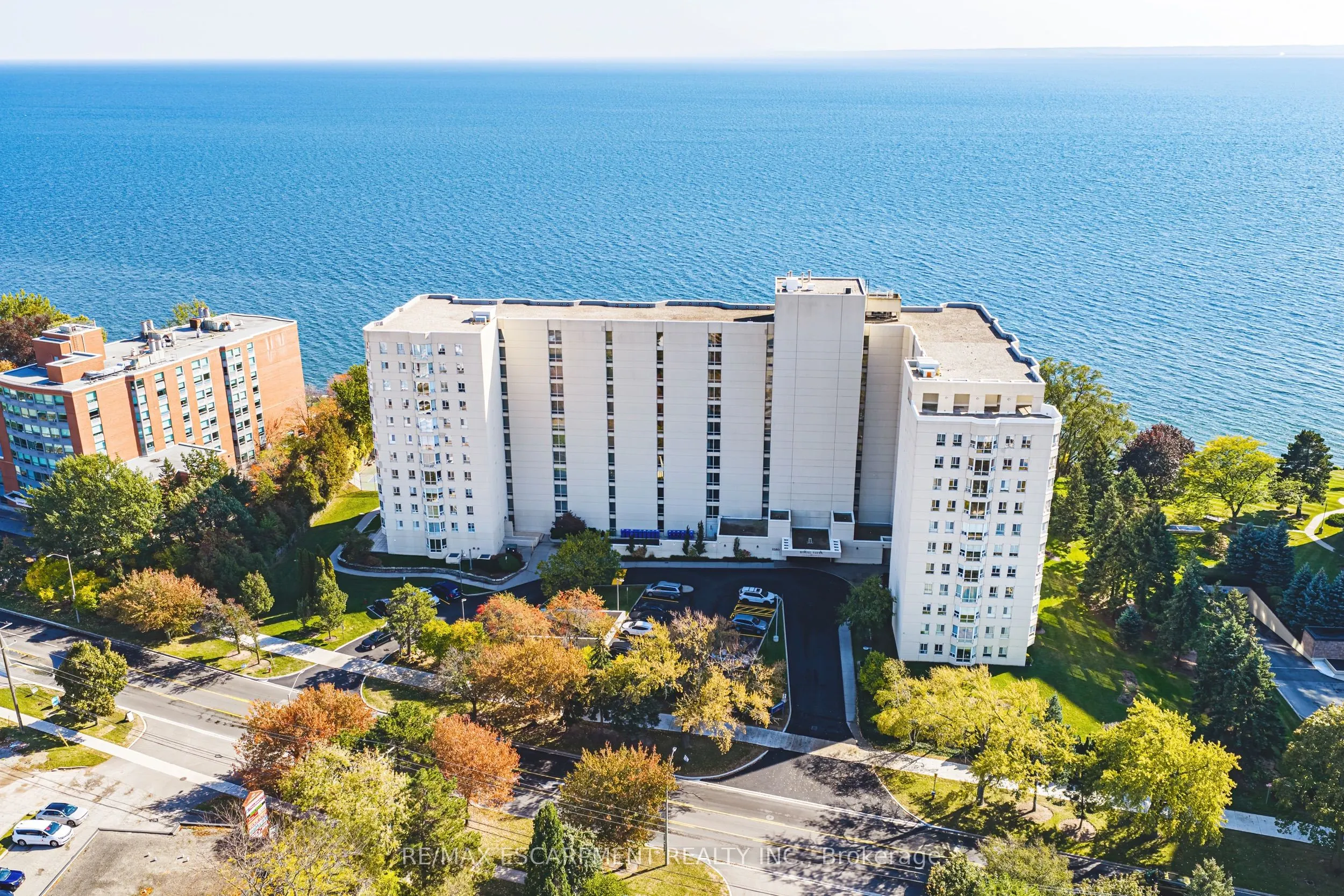 5280 Lakeshore Road #912