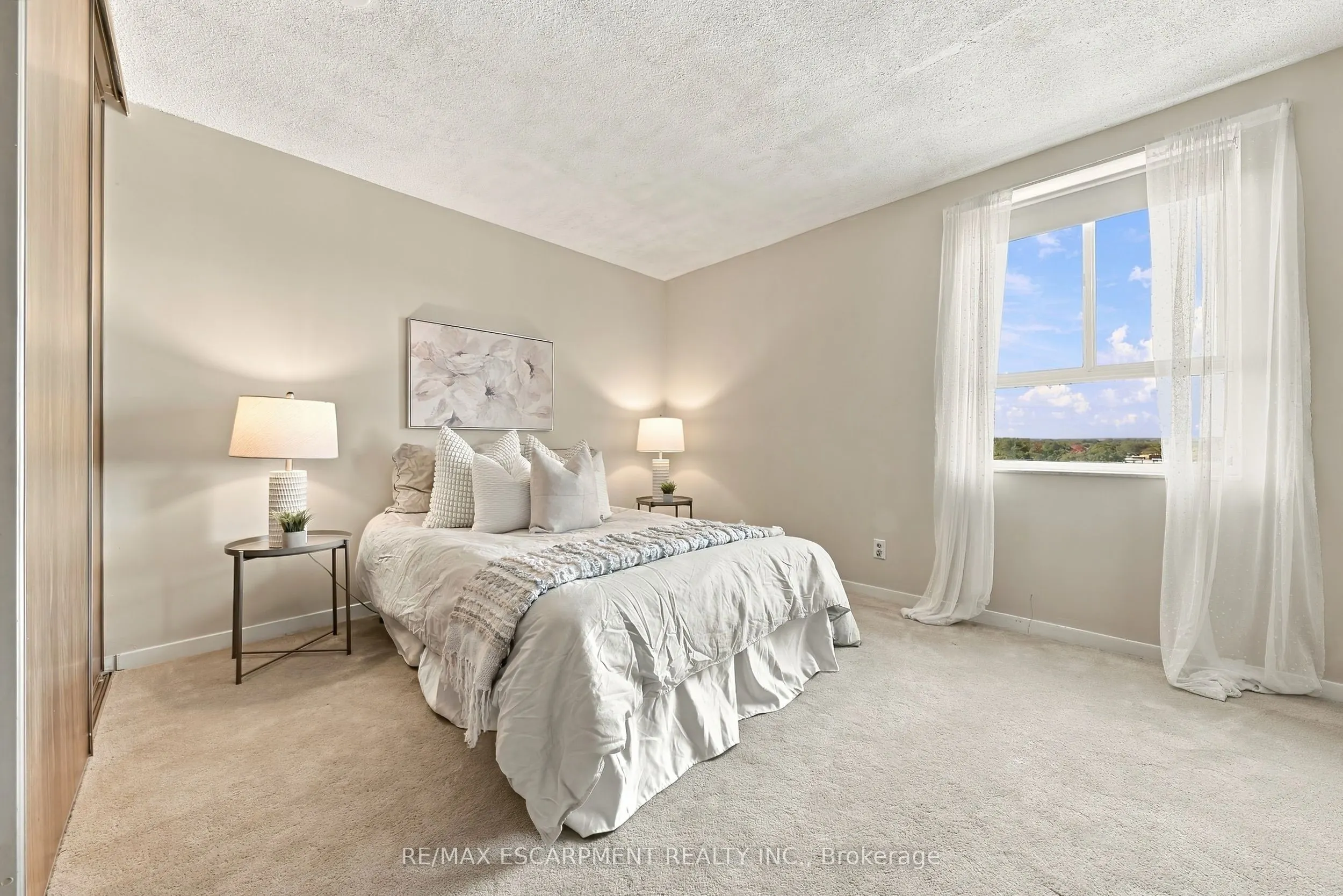 5280 Lakeshore Road #912