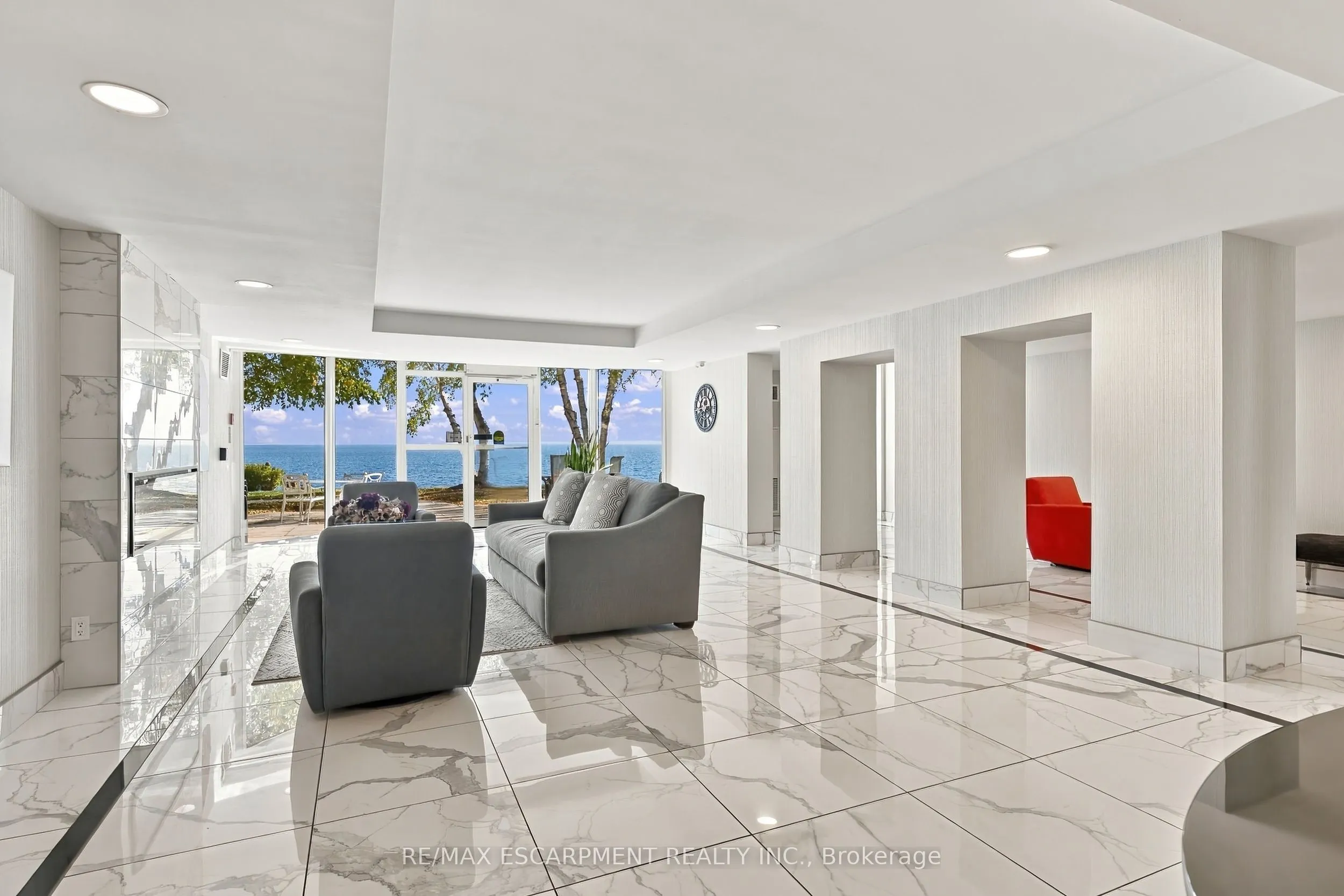 5280 Lakeshore Road #912