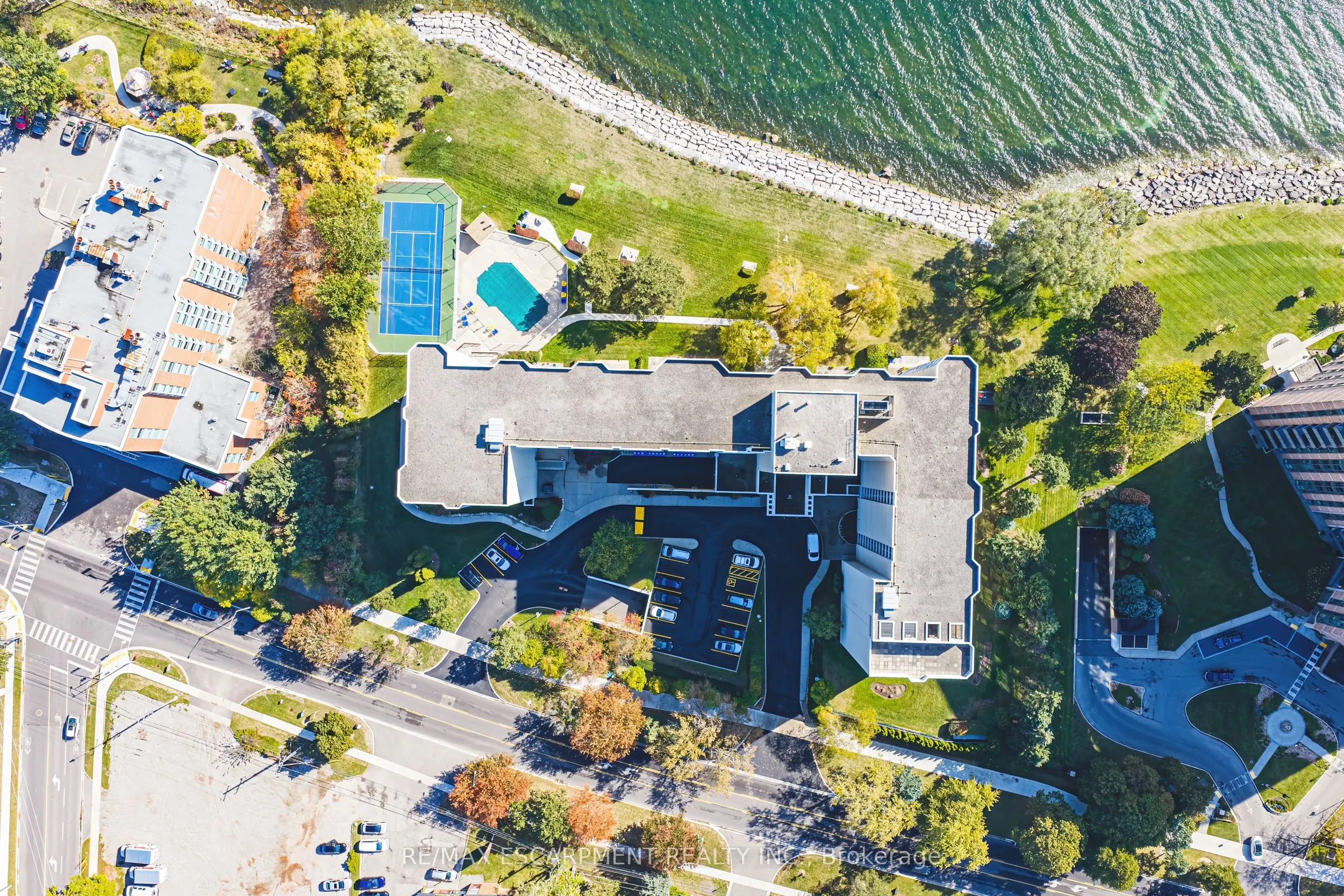 5280 Lakeshore Road #912