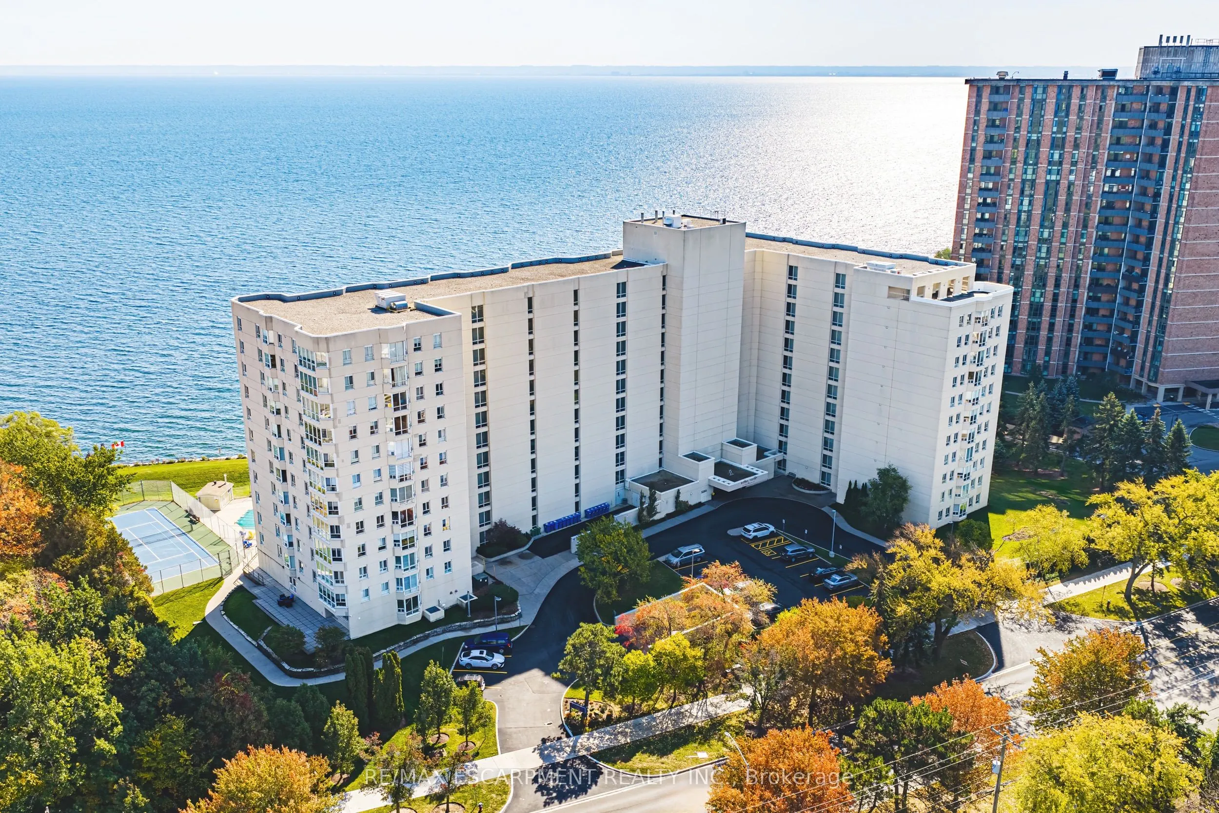 5280 Lakeshore Road #912