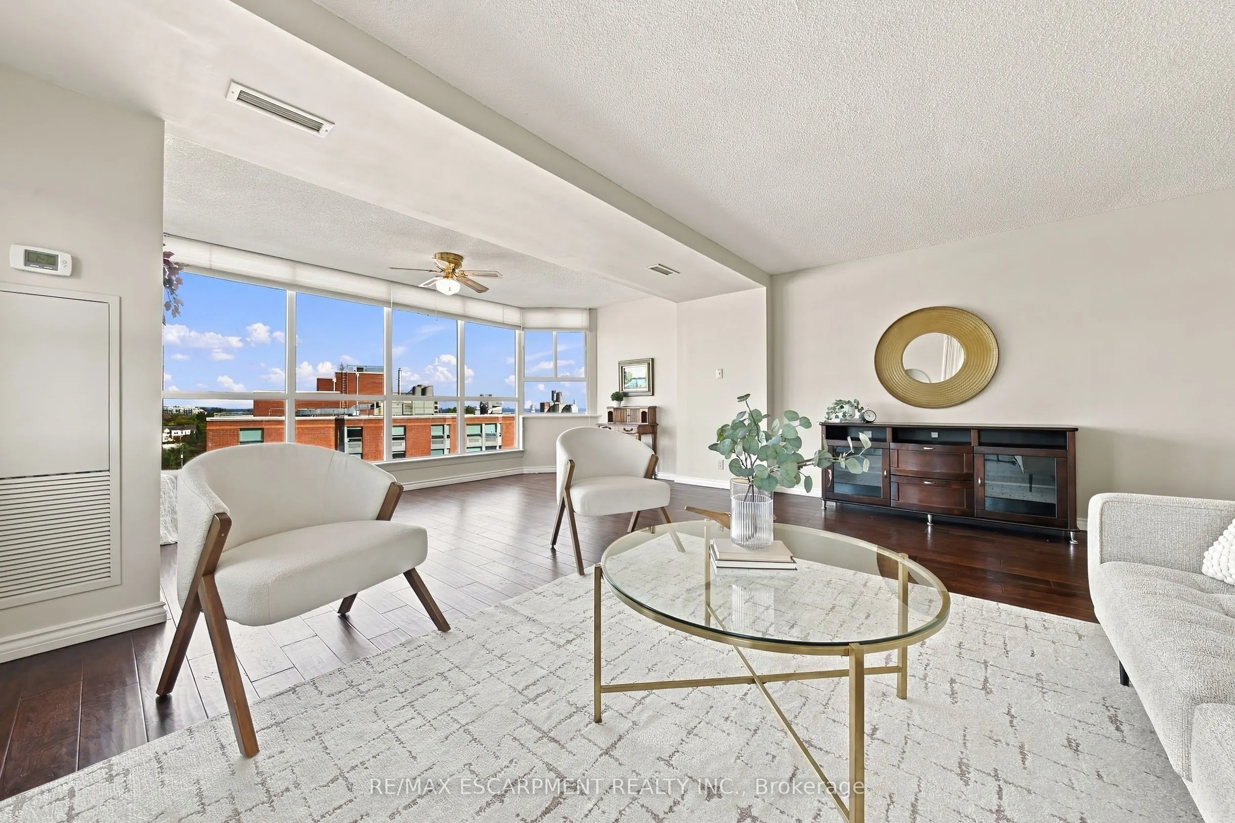 5280 Lakeshore Road #912