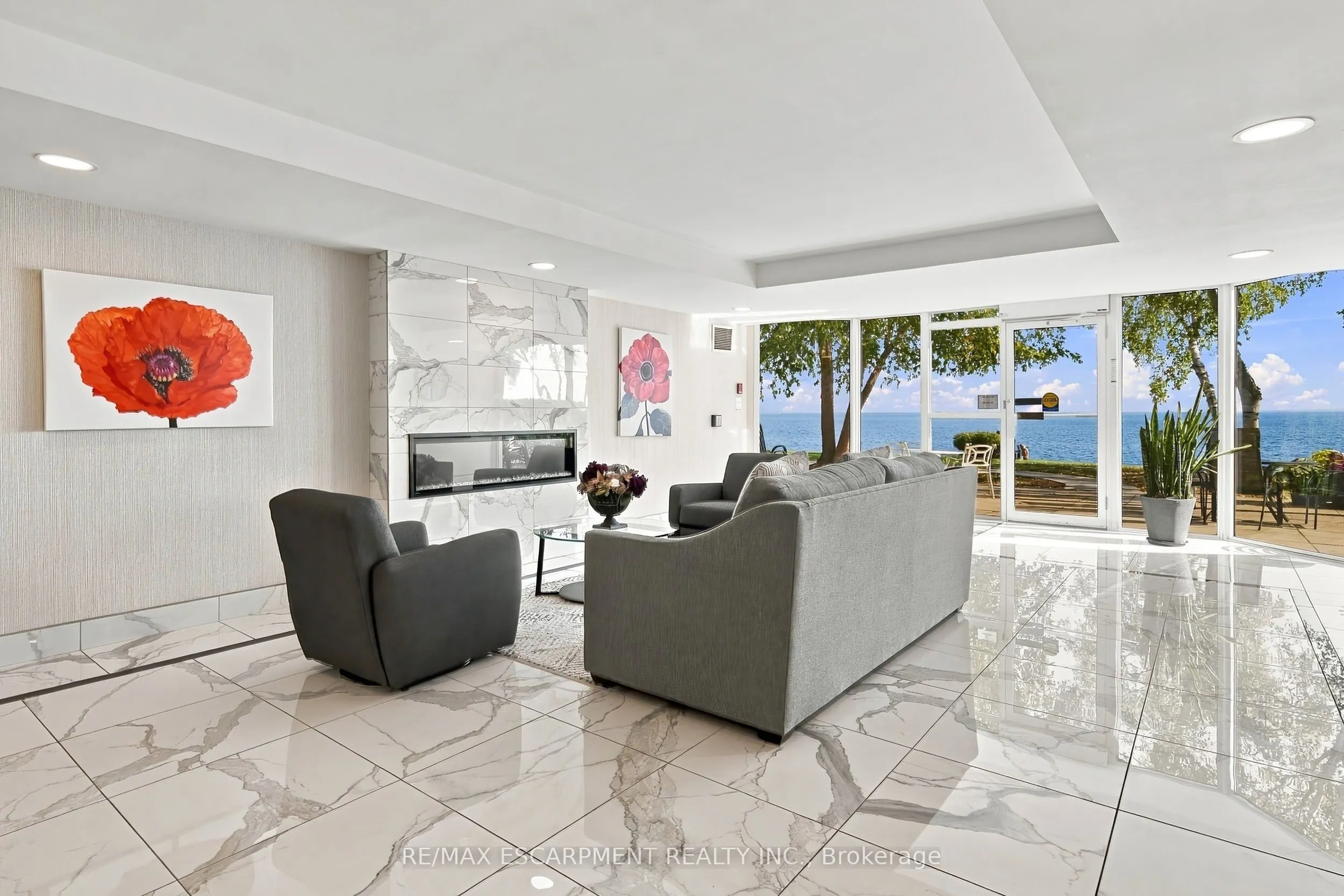 5280 Lakeshore Road #912