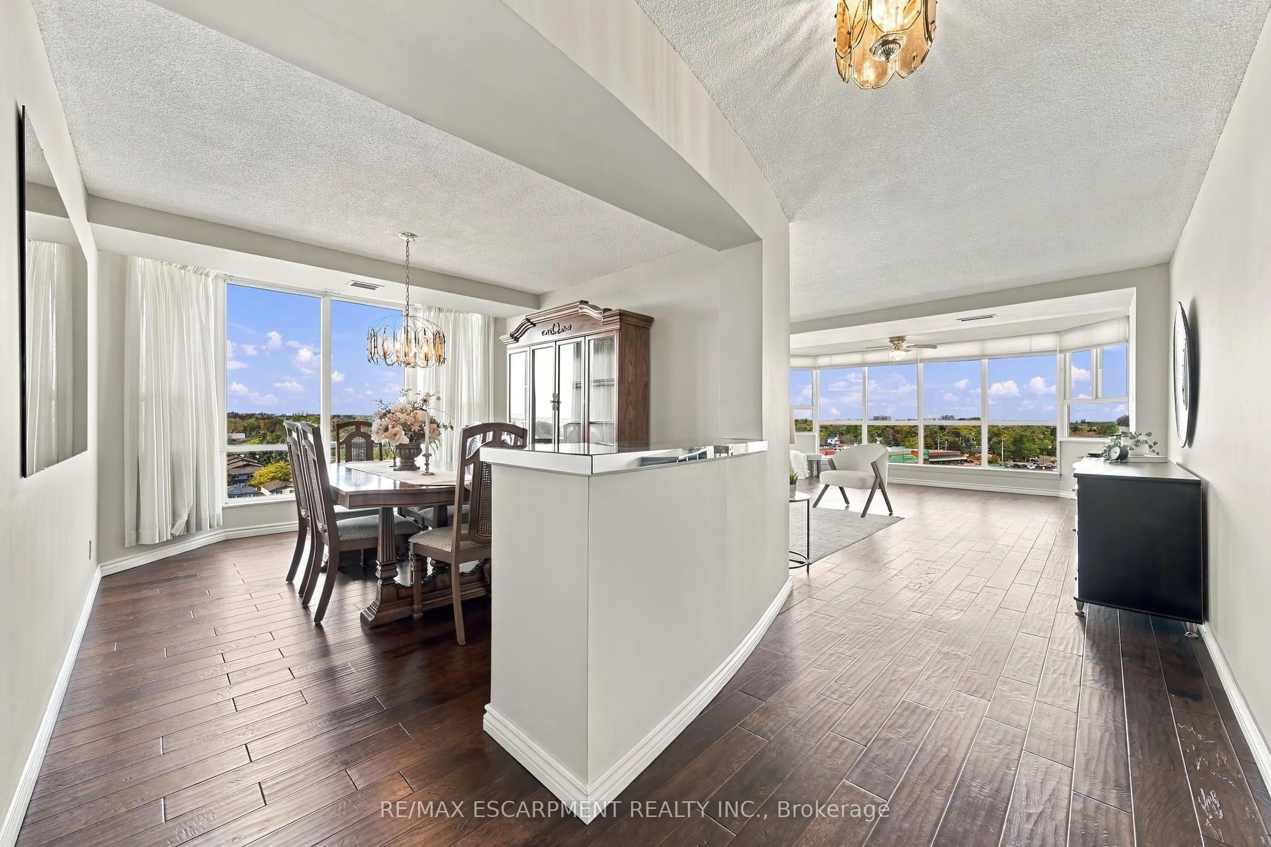 5280 Lakeshore Road #912