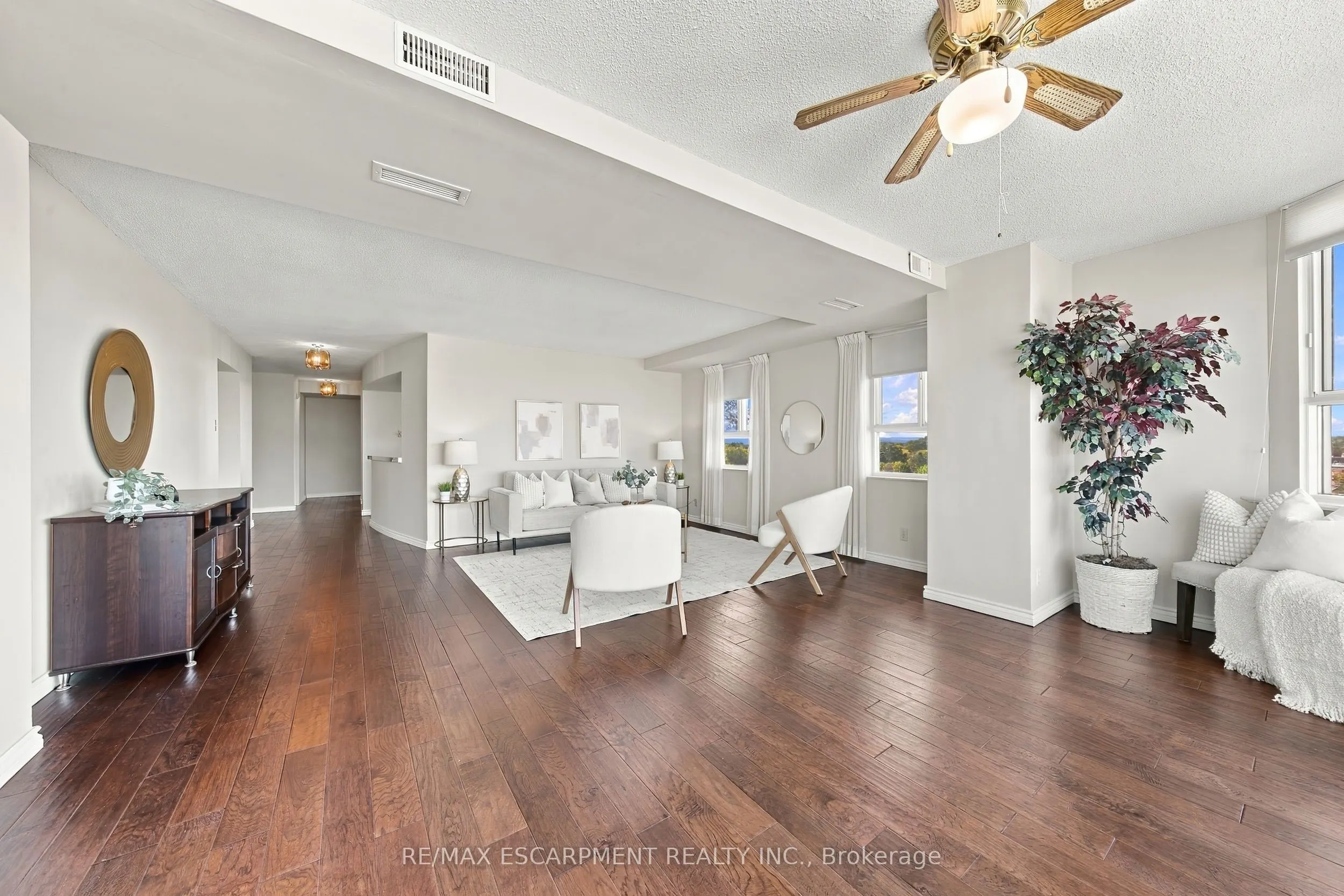 5280 Lakeshore Road #912