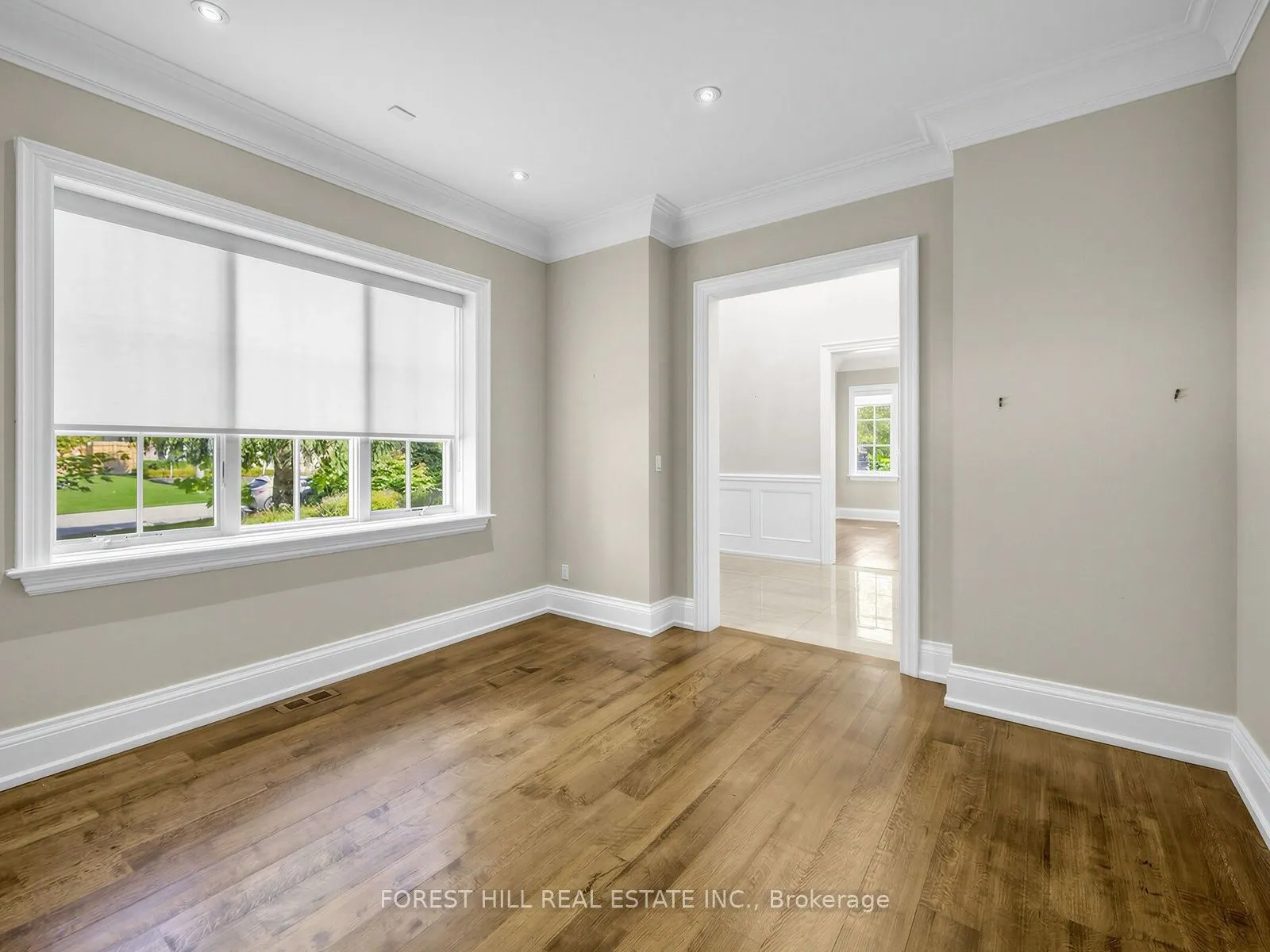 302 Pinehurst Drive W
