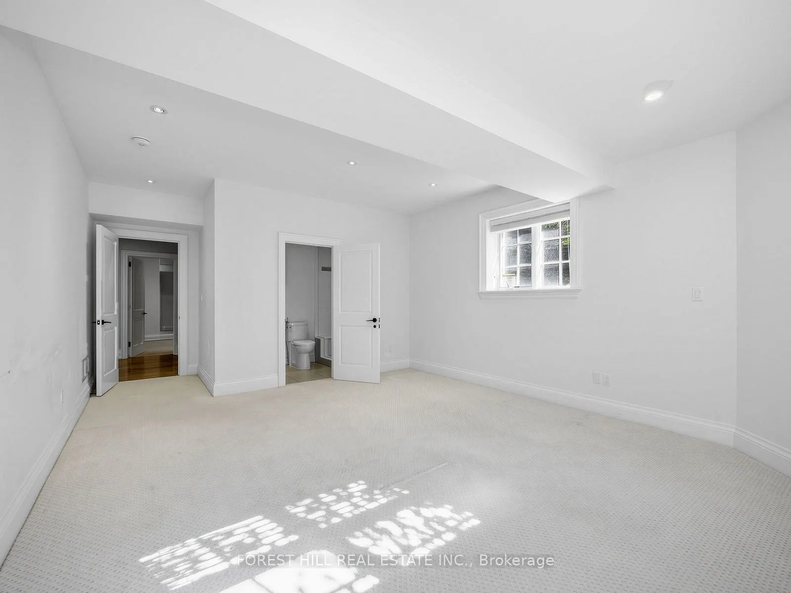 302 Pinehurst Drive W