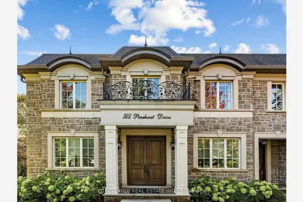 302 Pinehurst Drive W