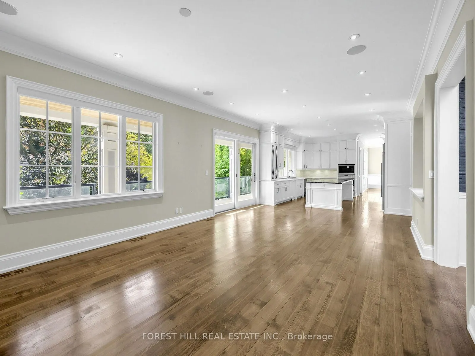 302 Pinehurst Drive W